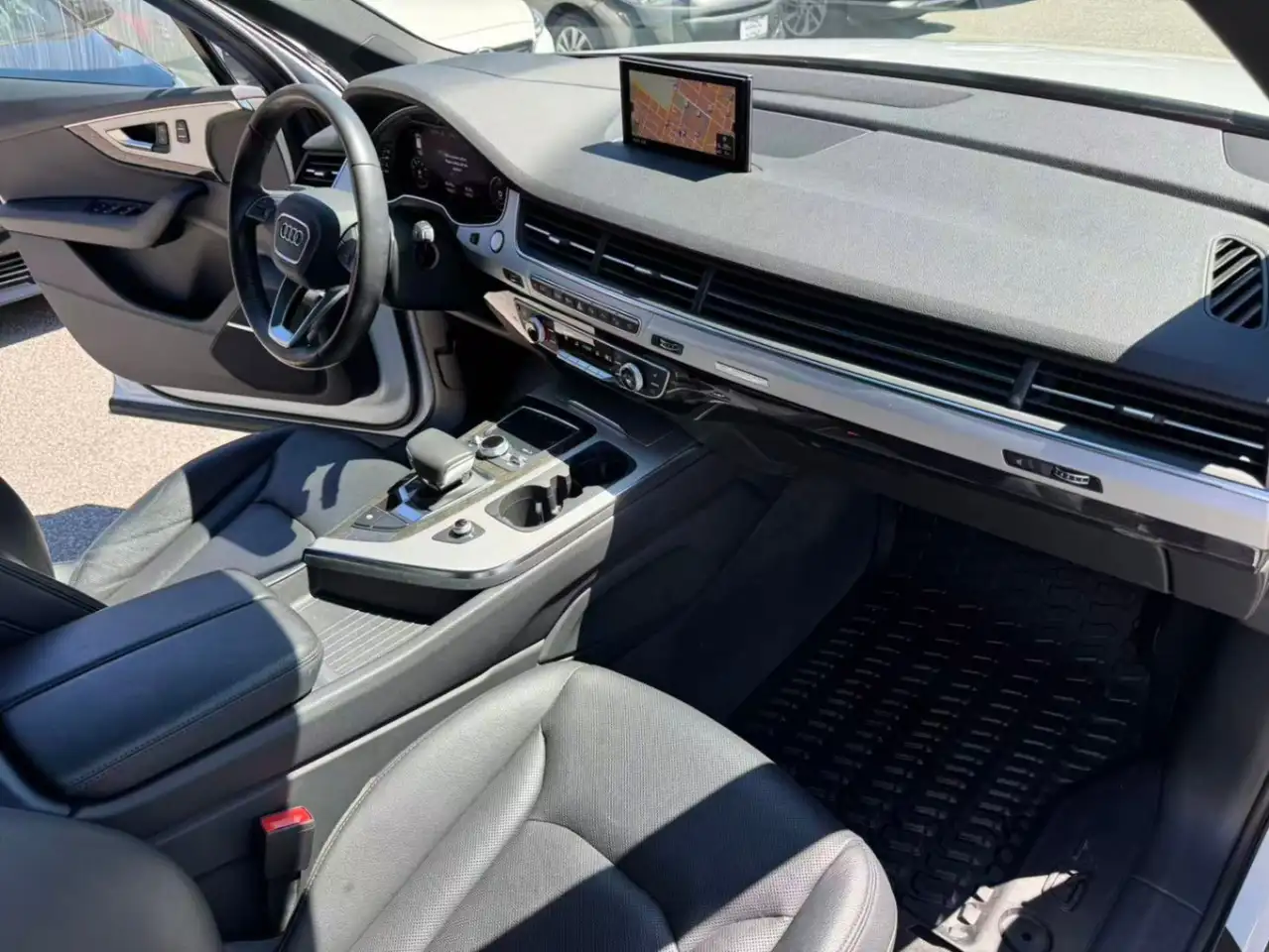 Audi Q7 photo Audi Q7