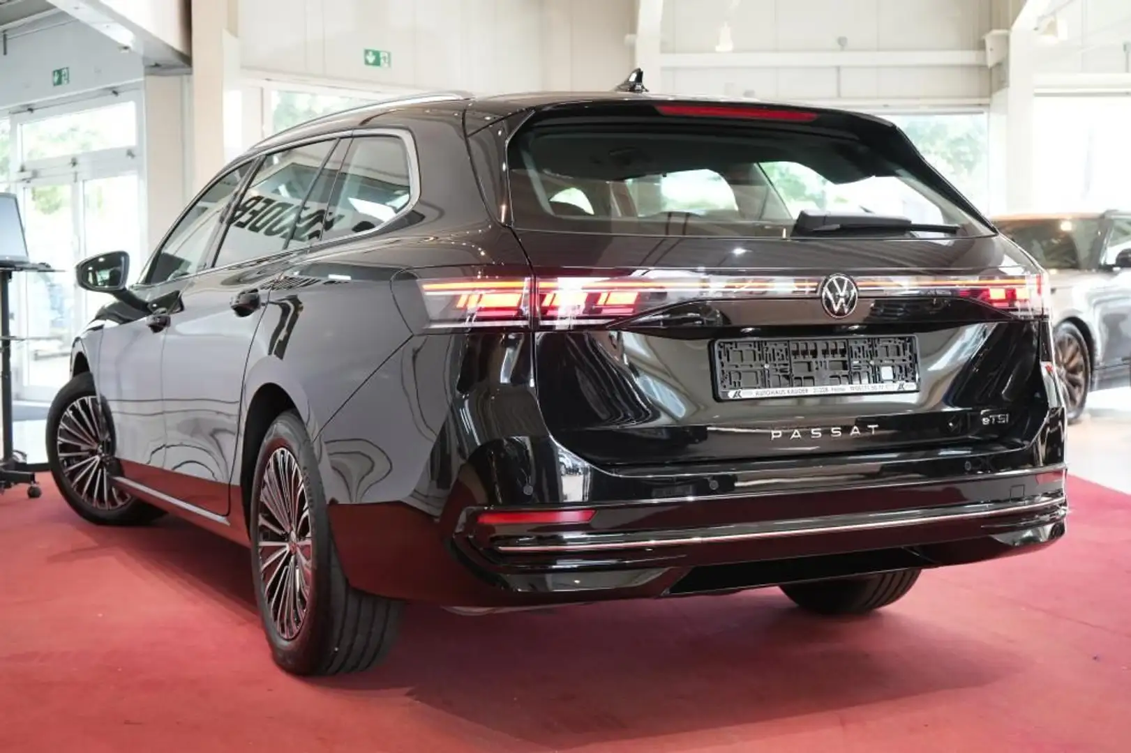 Volkswagen Passat Elegance Variant 1.5  TSI DSG*LED*Virtual Grijs - 2