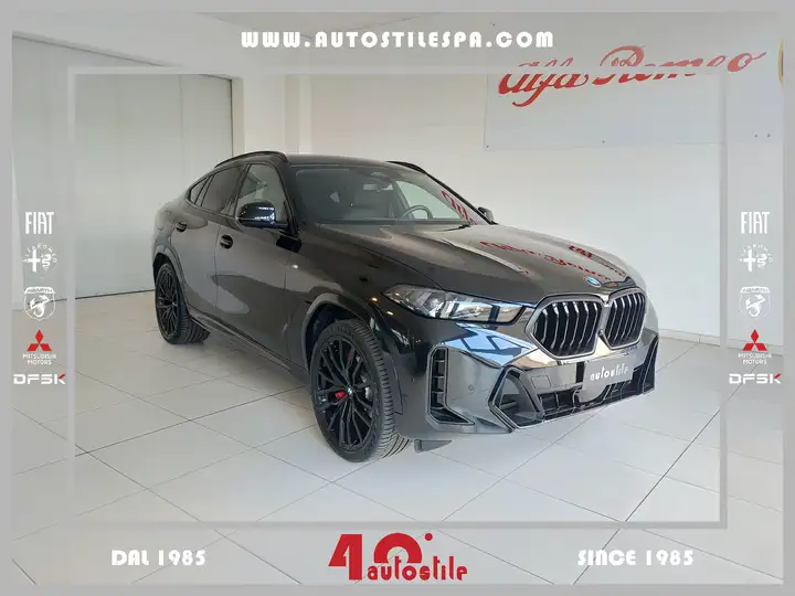 BMW X6 xDrive40d MSport Pro autom. FULL Total Black Tetto
