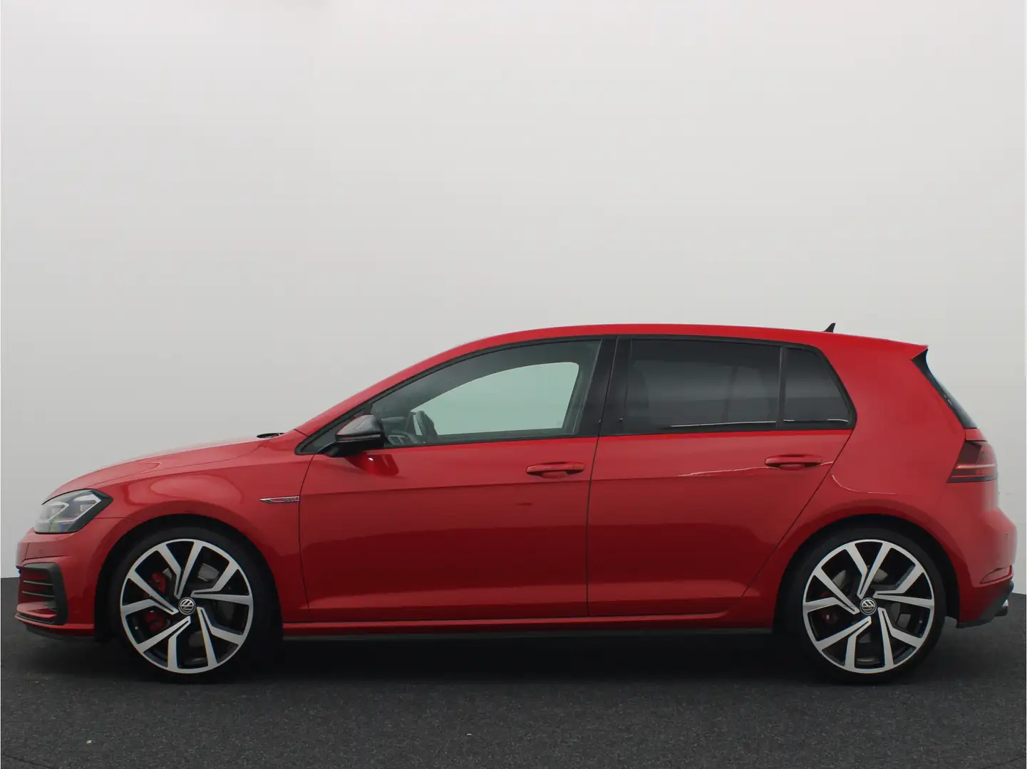 Volkswagen Golf GTI 2.0 TSI 245PK Performance PANORAMADAK / FULL LED / Rood - 2