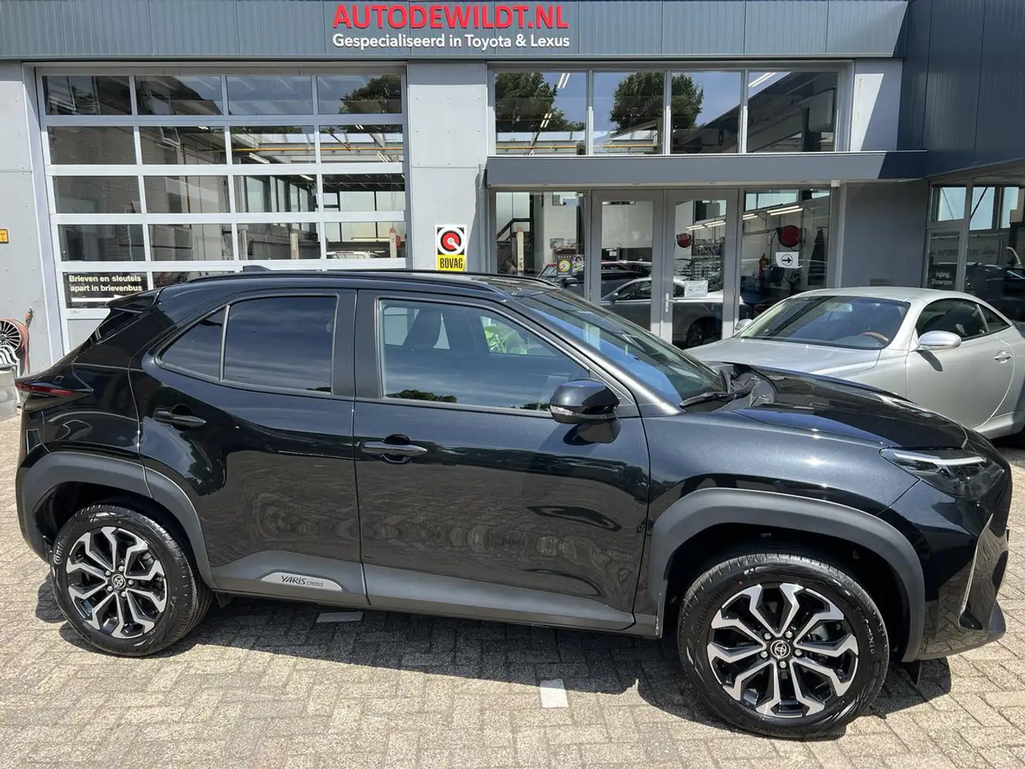 Toyota Yaris Cross 1.5 Hybrid Business A/T+ FABRIEKSGARANTIE Schwarz - 1