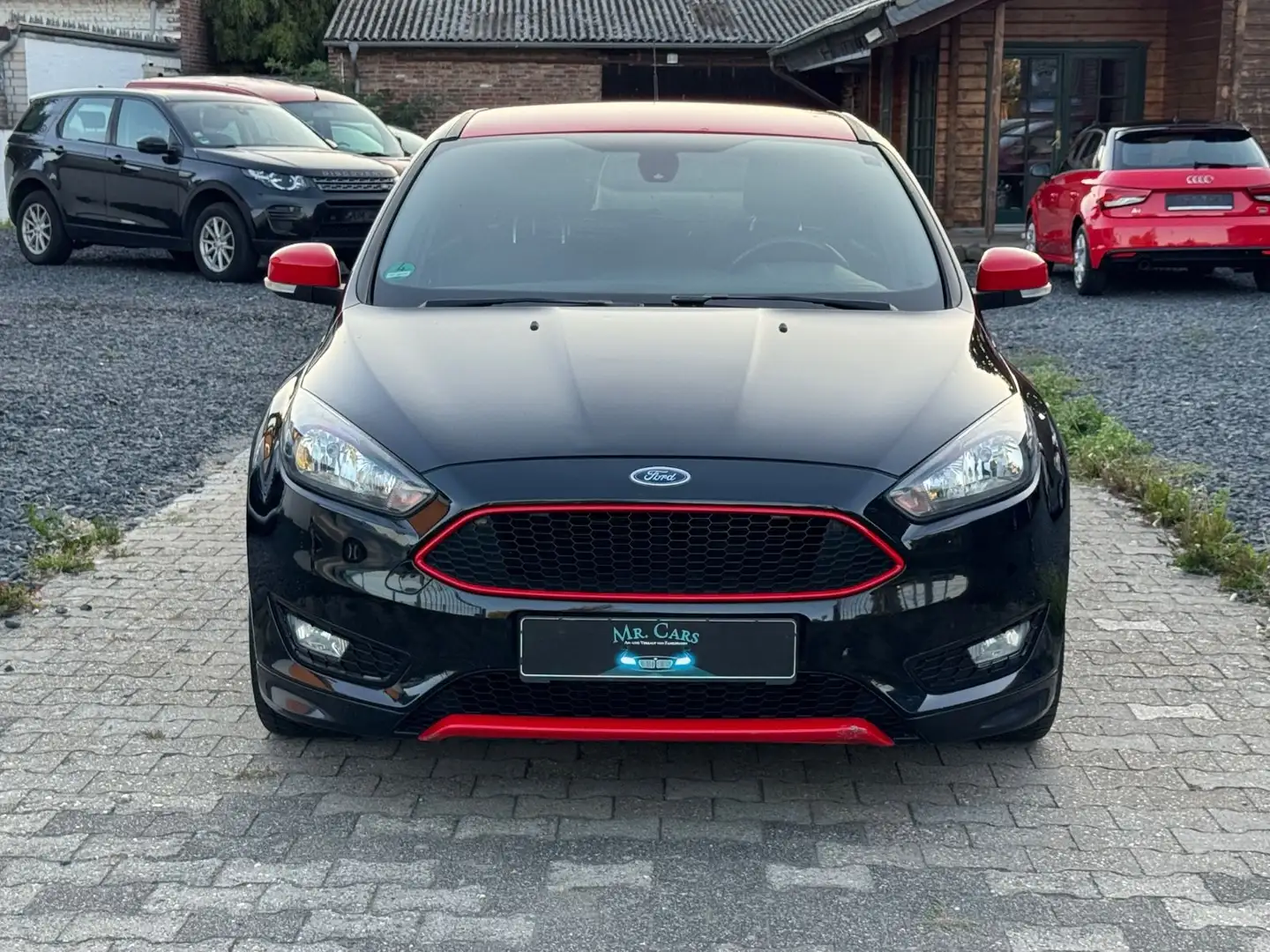 Ford Focus 1,0 EcoBoost 92kW ST-Line Black Schwarz - 1