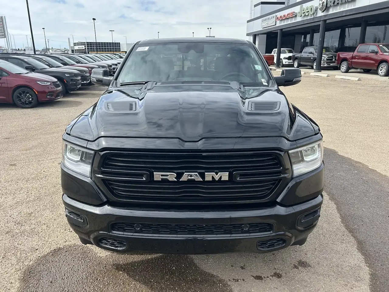 RAM 1500 снимка RAM 1500