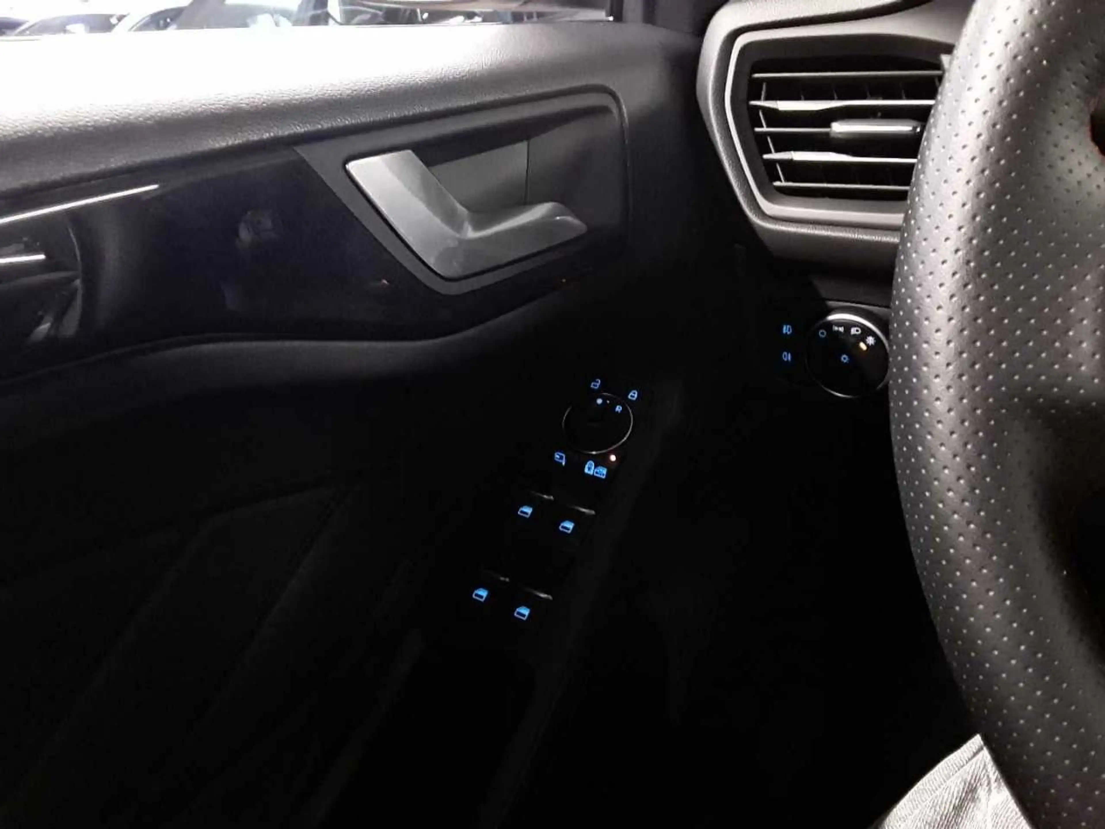 Ford Focus ST-Line X 18*Kamera*B&O*LED*Navi*Winterpak — photo 14