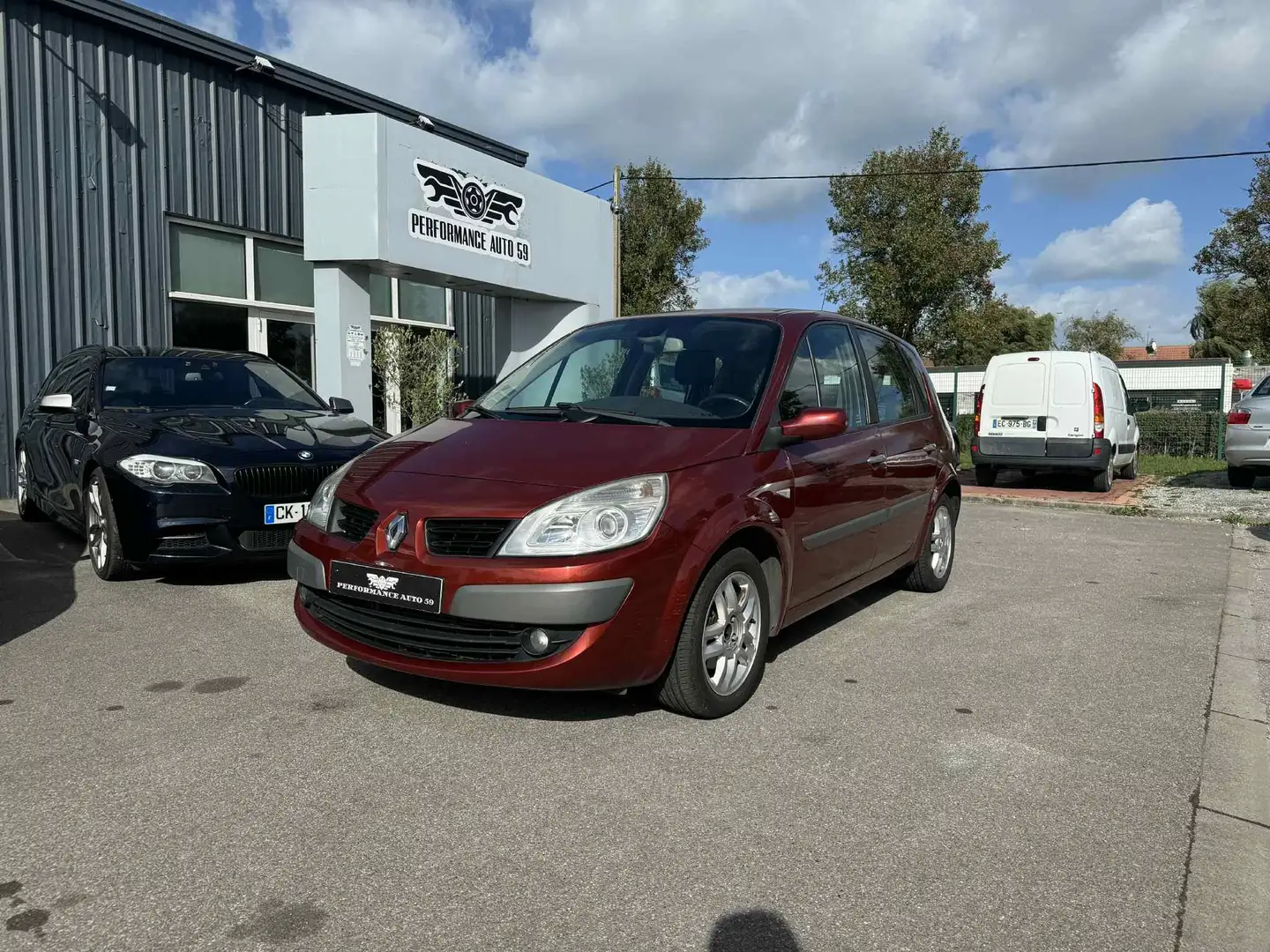 Renault Scenic 1.5 dCi 105 Ch Expression Rouge - 1