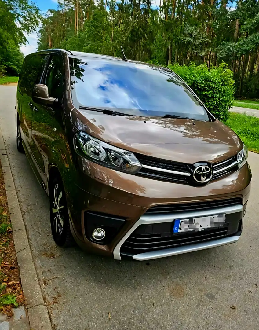Toyota Proace L2 Shuttle Comfort Braun - 1