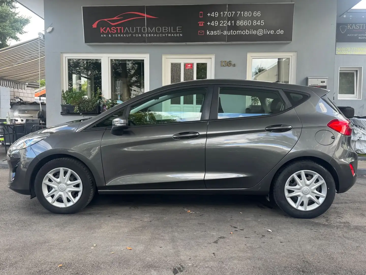 Ford Fiesta Cool & Connect Navi 6 Gang Gris - 2