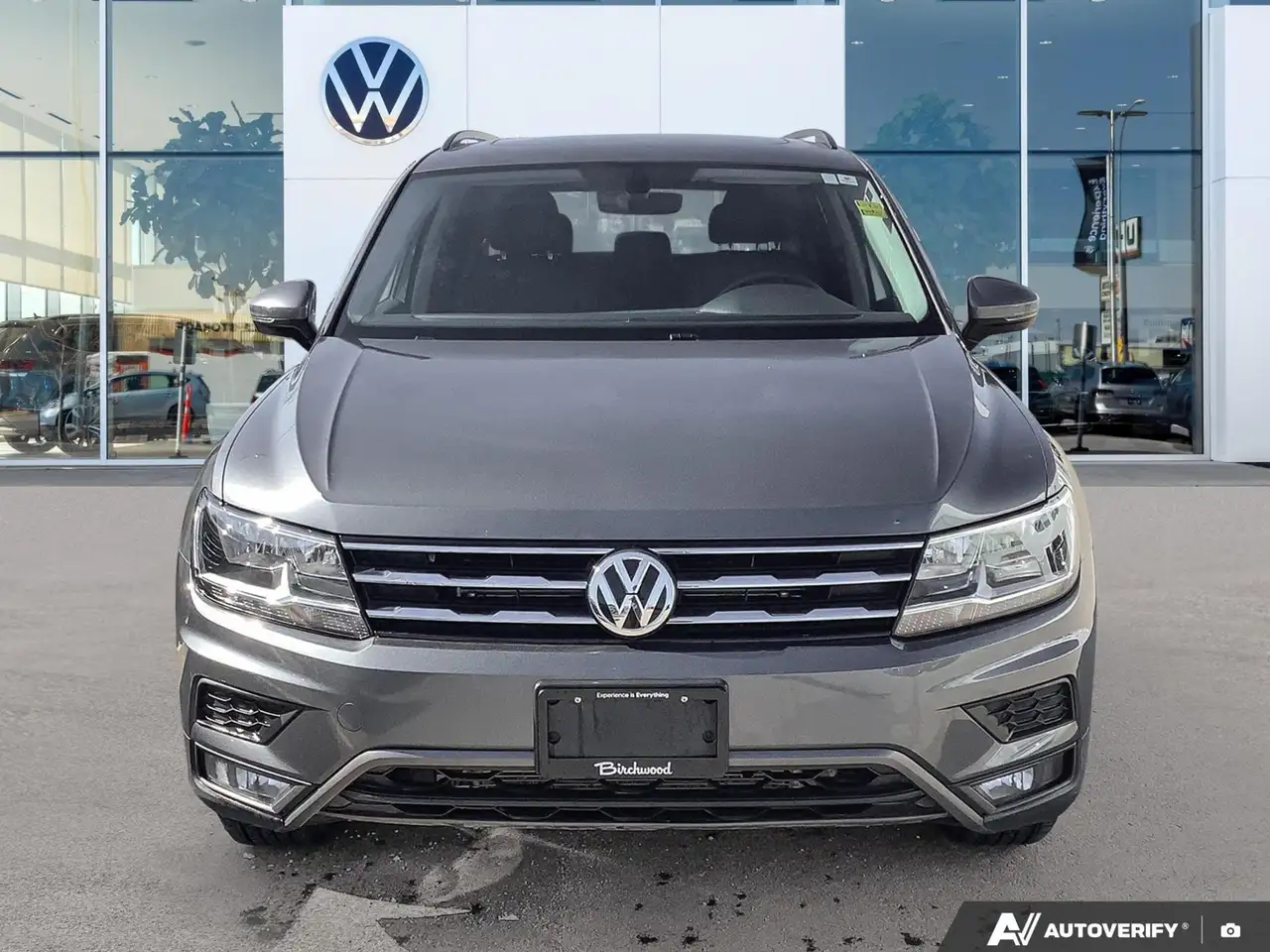 Volkswagen Tiguan снимка Volkswagen Tiguan