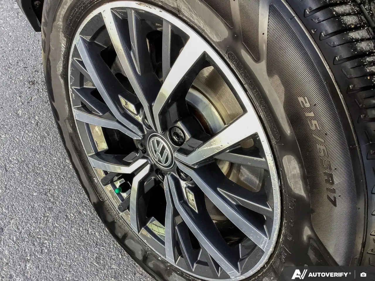 Volkswagen Tiguan снимка Volkswagen Tiguan