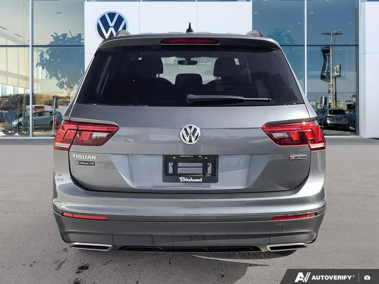 Volkswagen Tiguan снимка Volkswagen Tiguan