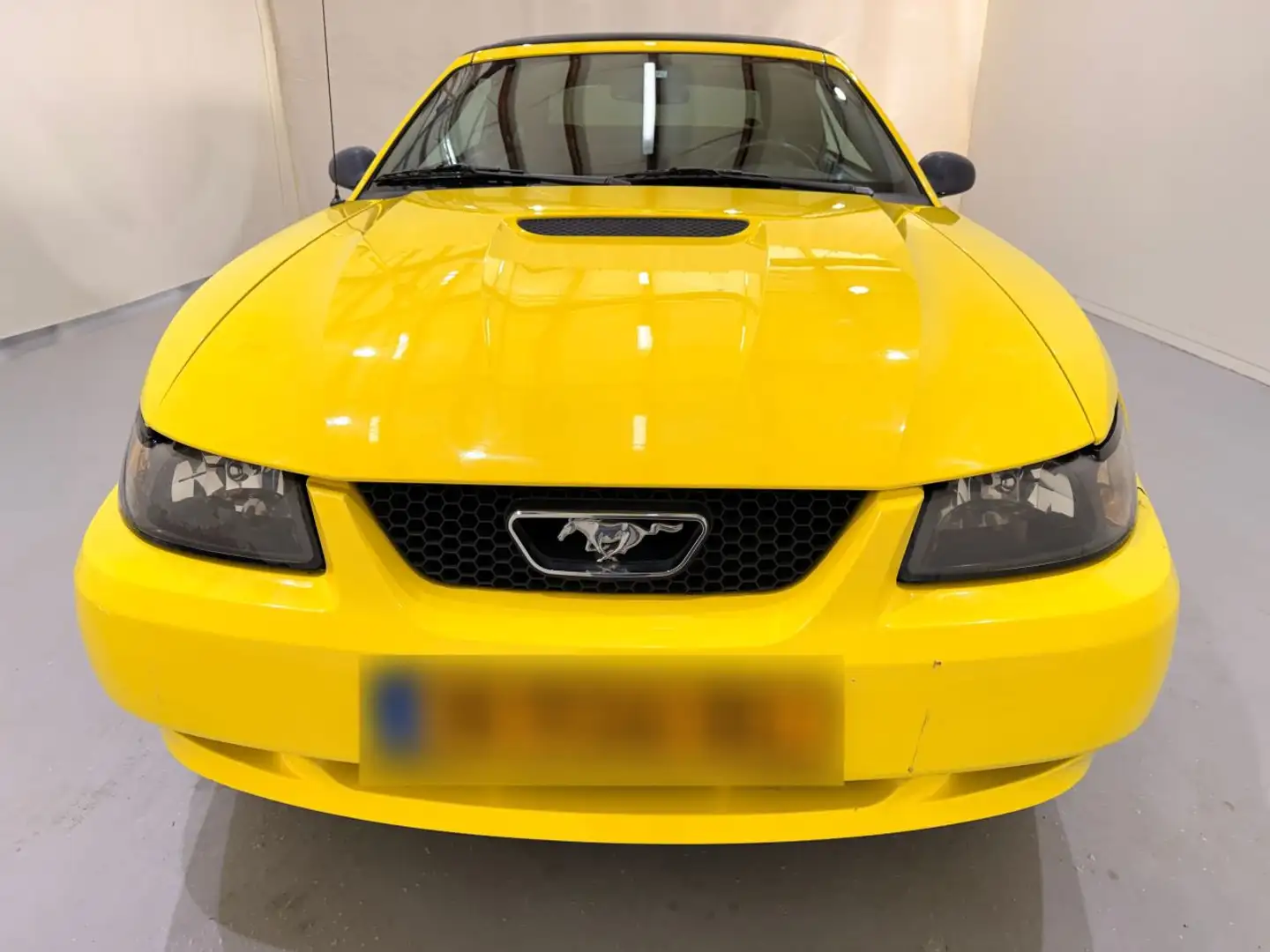 Ford Mustang USA Convertible 3.8 V6 Automaat Geel - 2