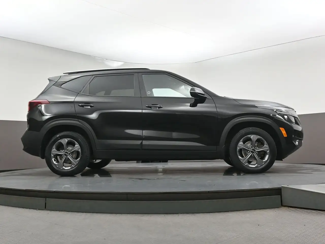 Kia Seltos снимка Kia Seltos