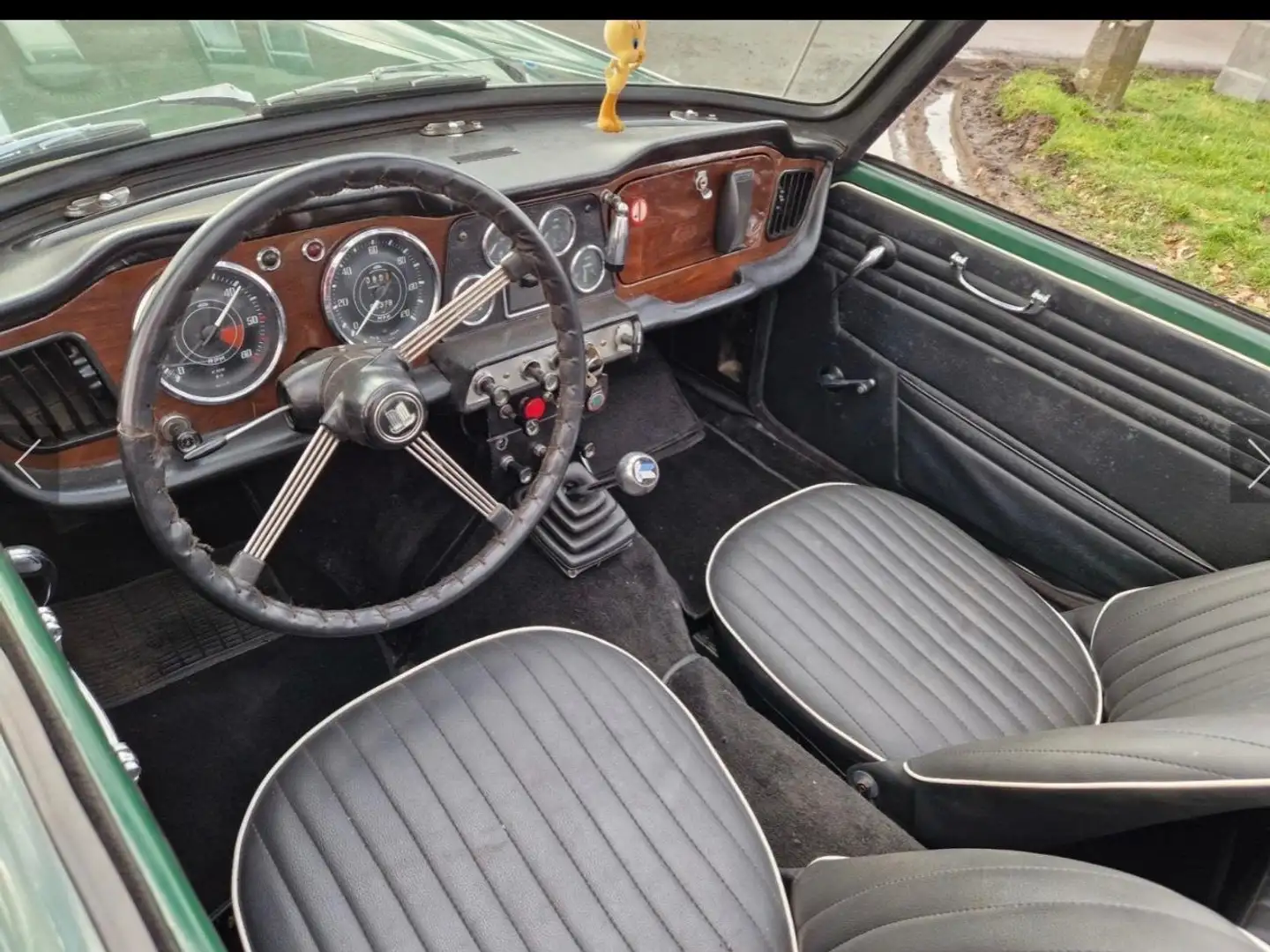 Triumph TR4 Grün - 2