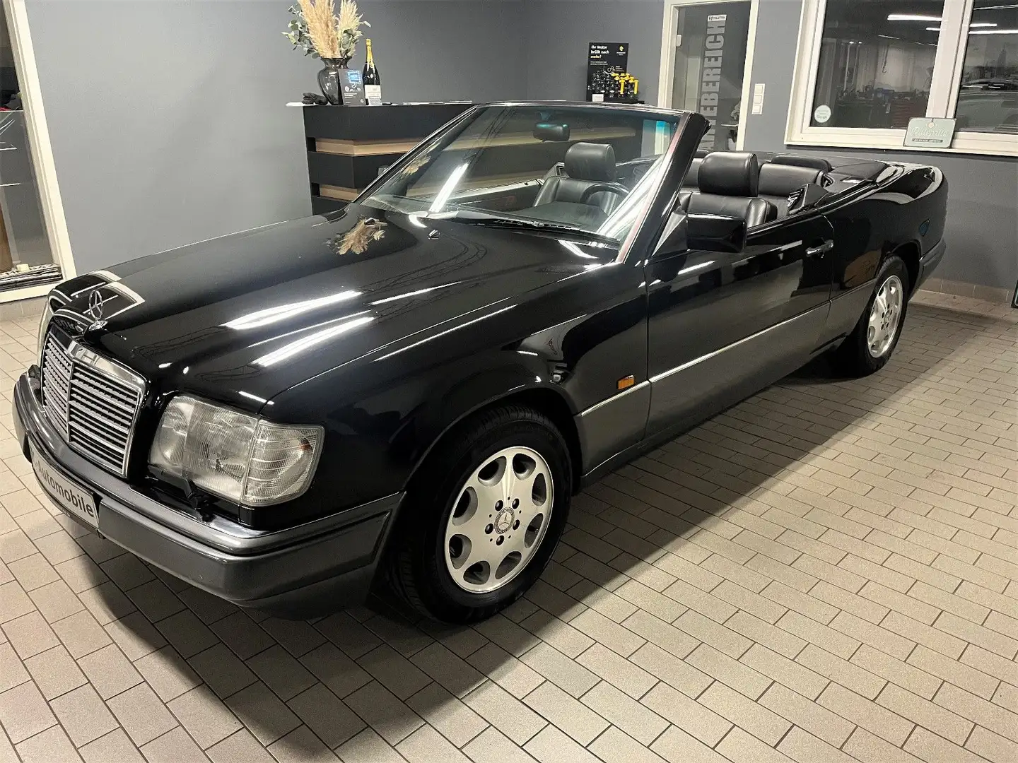 Mercedes-Benz E 320 Cabriolet/ H-Zulassung/ Top Zustand Zwart - 2