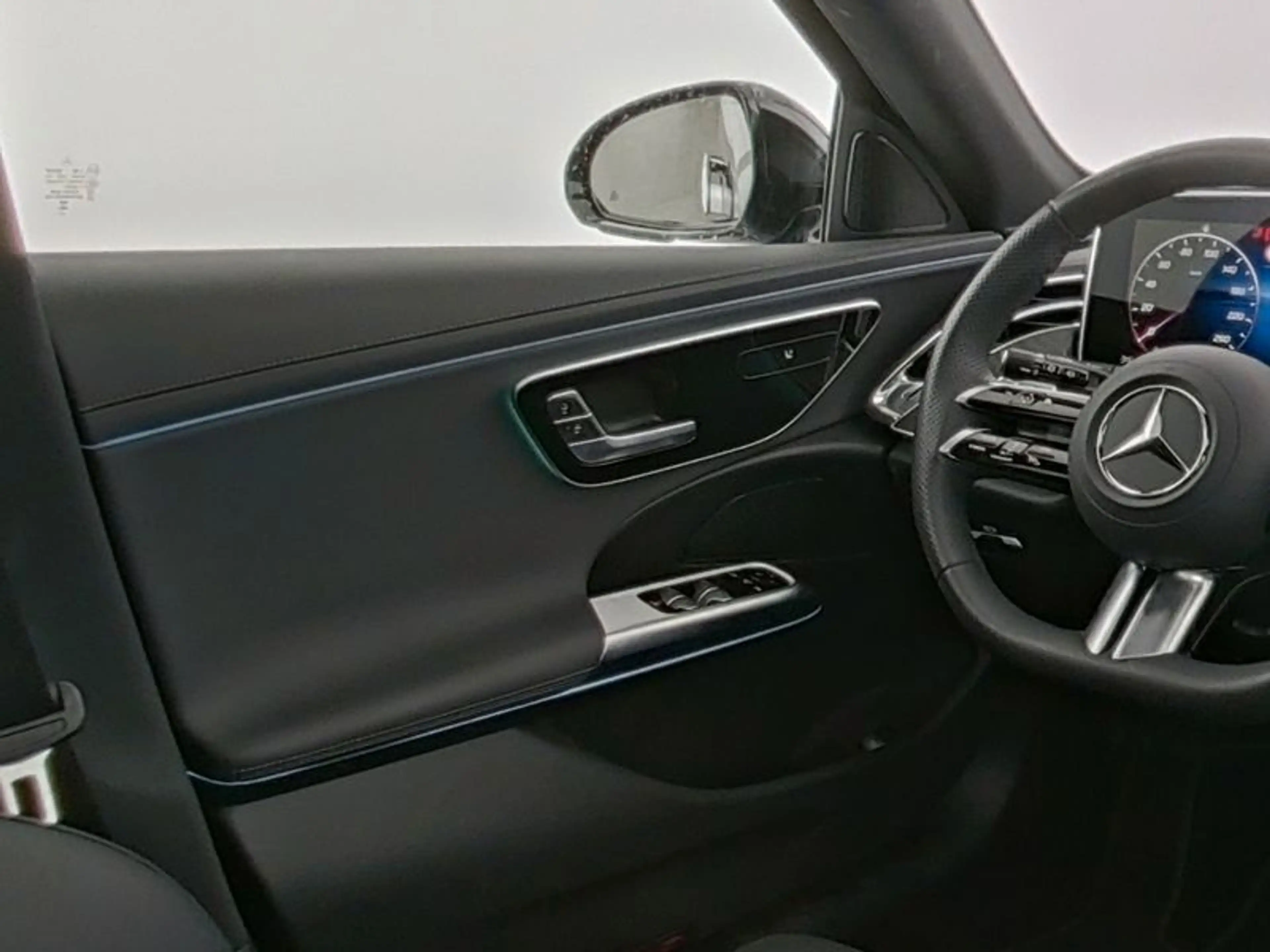 Mercedes-Benz E 220 d T-Modell AMG+PANO+AHK+NIGHT+KEYLESS+KAME — photo 8