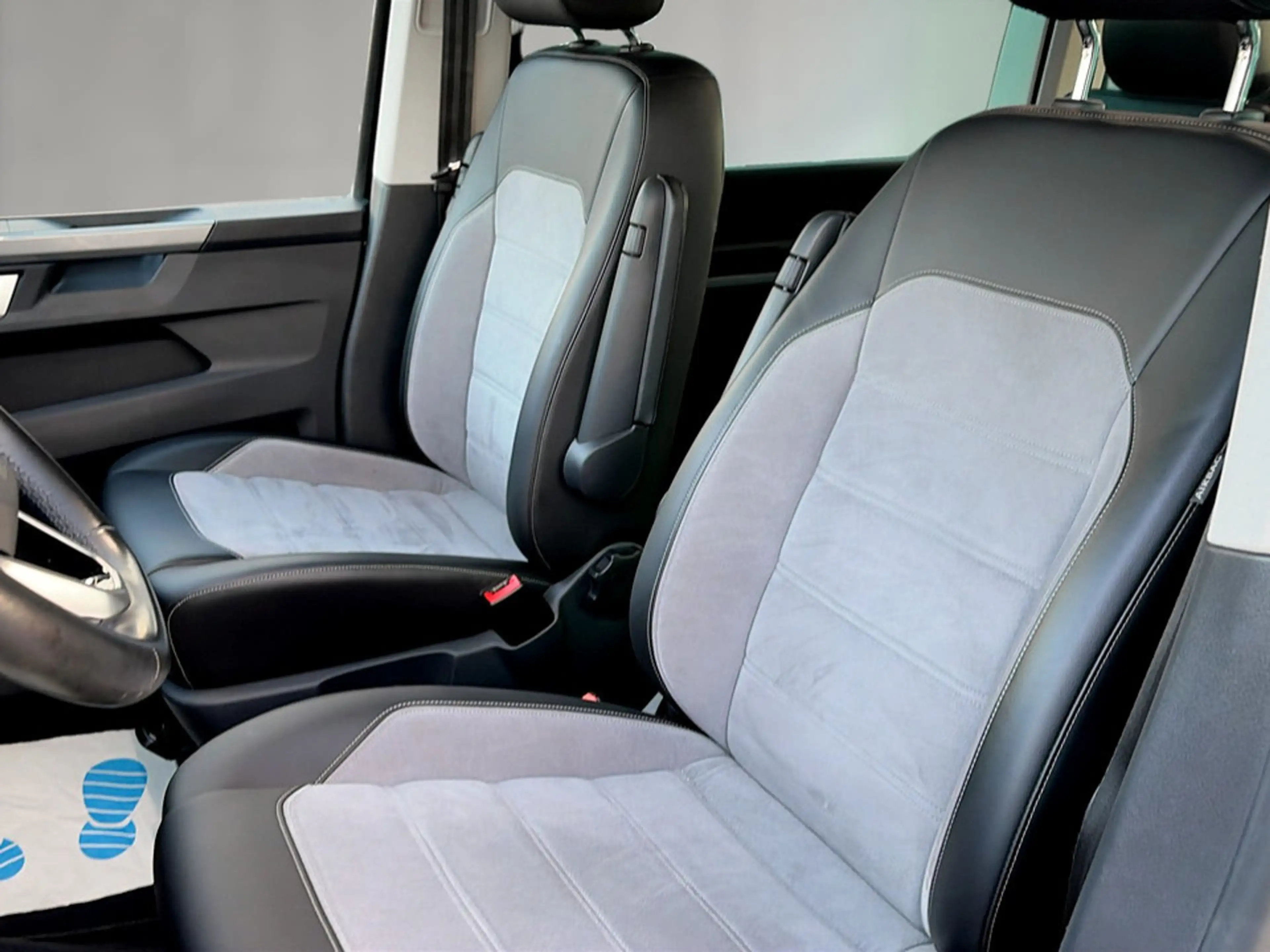 Volkswagen T6.1 Multivan VW T6.1 Multivan Comfortline TDI 4MOTION — photo 8