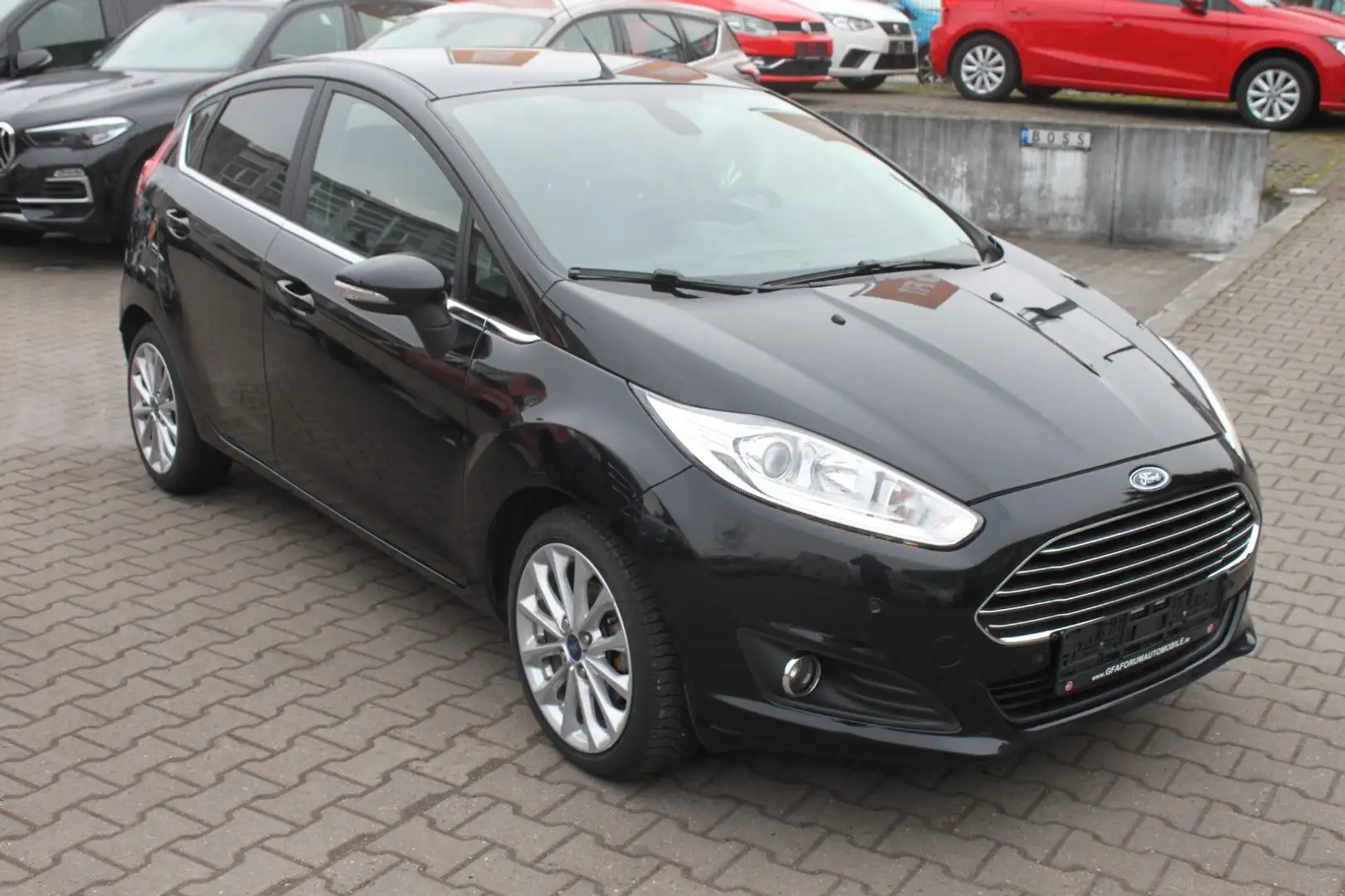 Ford Fiesta Titanium 1Hand Schwarz - 2