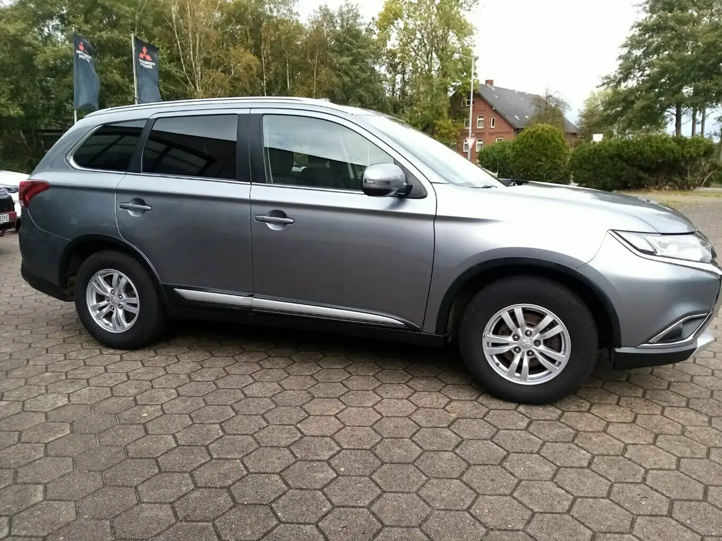 Mitsubishi Outlander Outlander Grau - 2
