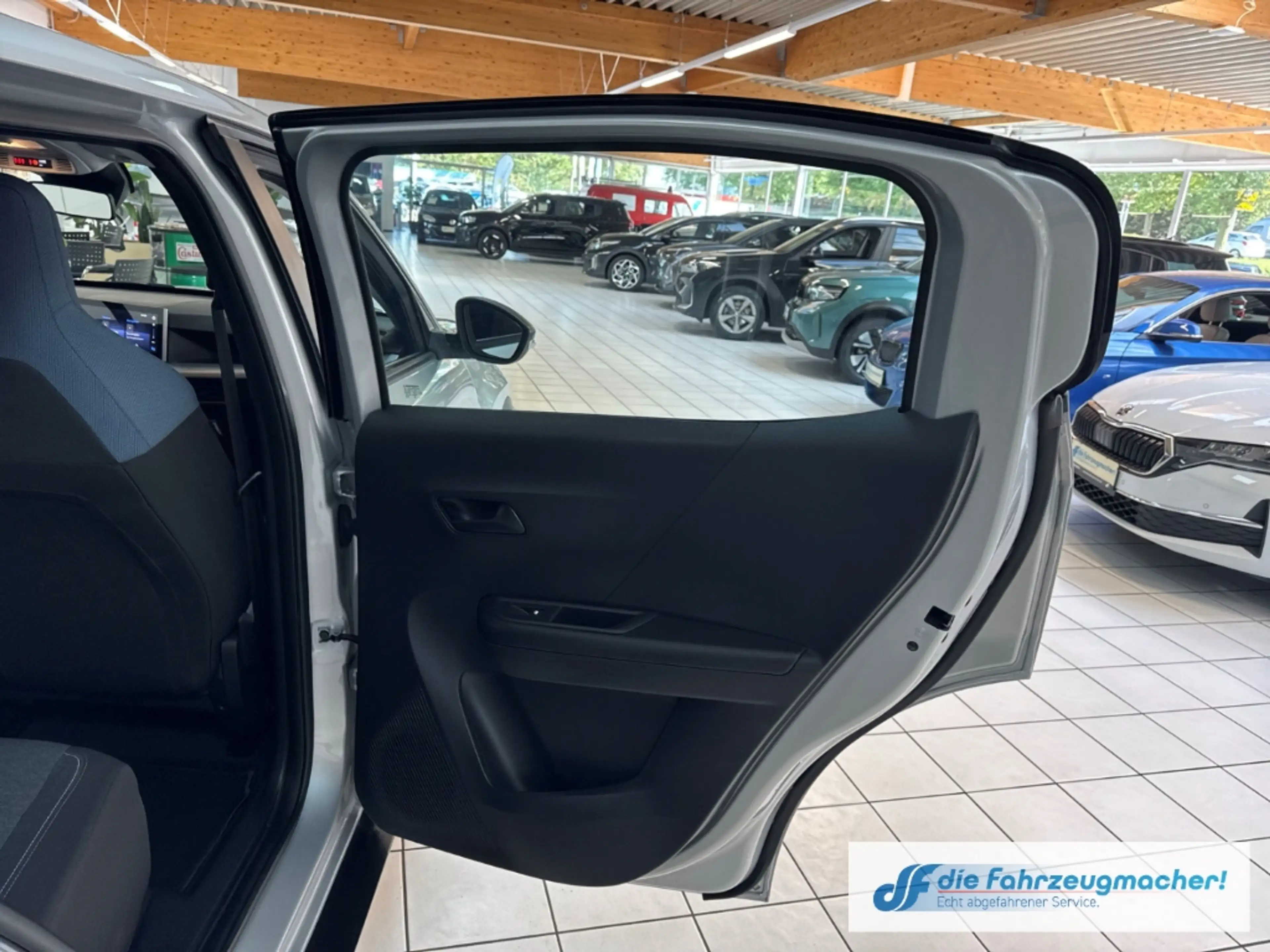 Opel Frontera Electric Edition 83 kW Digitales Cockpit LED Musik — photo 14