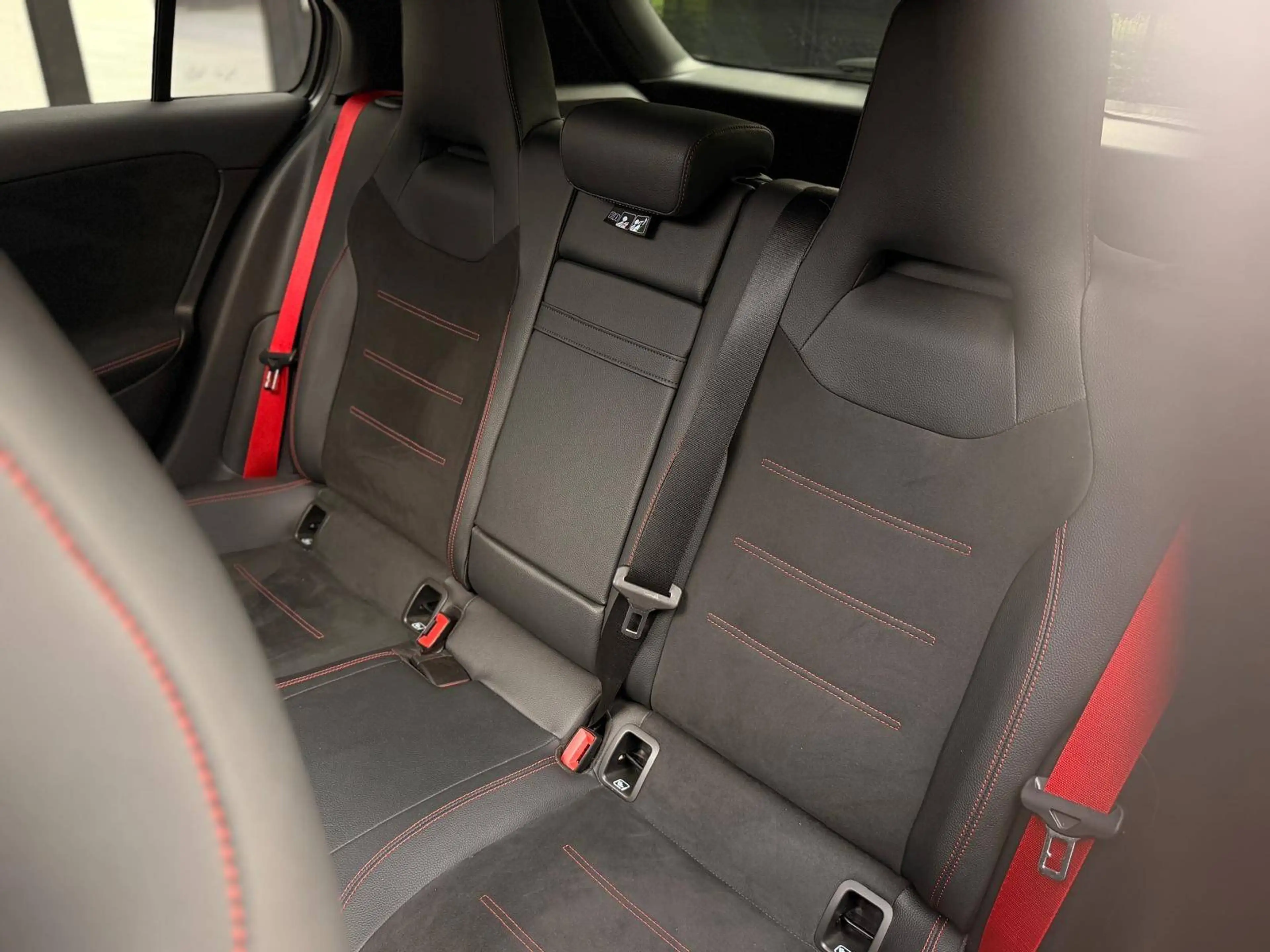 Mercedes-Benz A 35 AMG A 35 AMG 4-Matic — photo 14