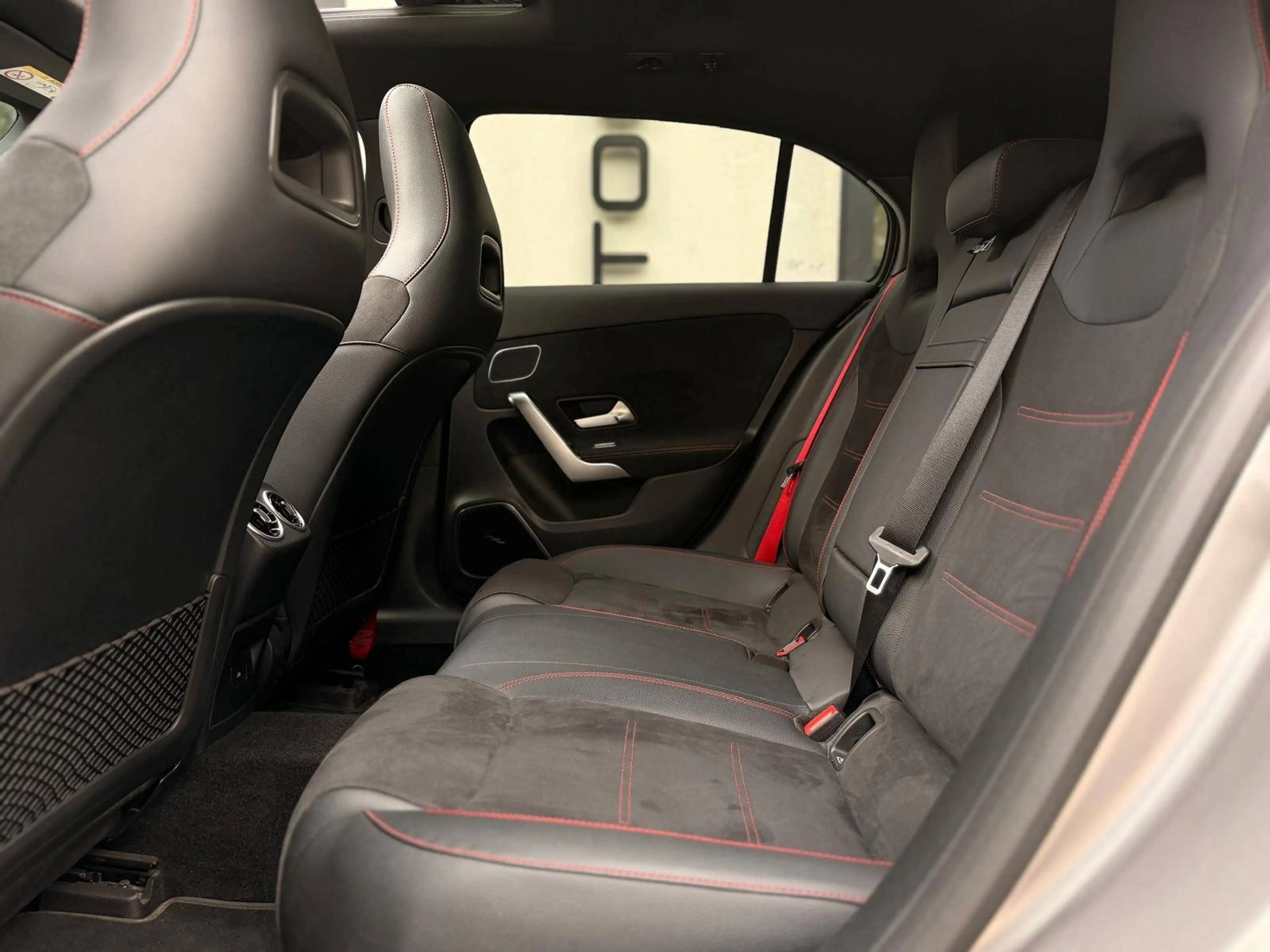 Mercedes-Benz A 35 AMG A 35 AMG 4-Matic — photo 15