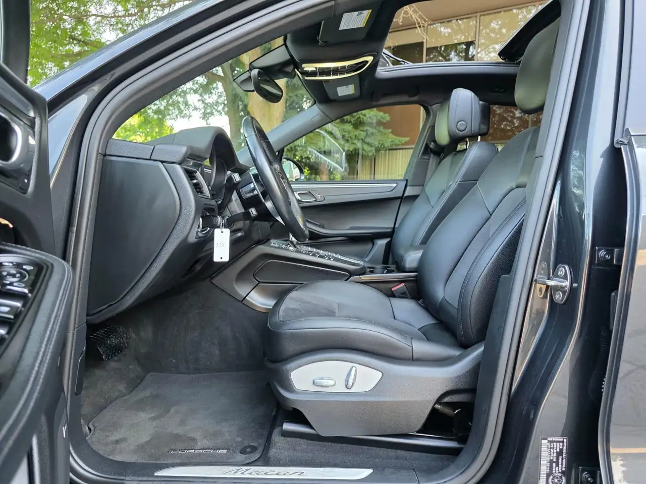 Porsche Macan снимка Porsche Macan