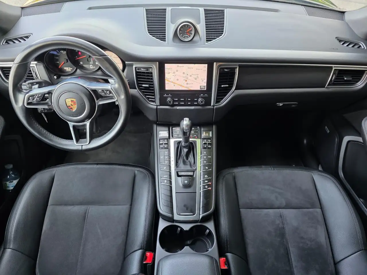 Porsche Macan снимка Porsche Macan