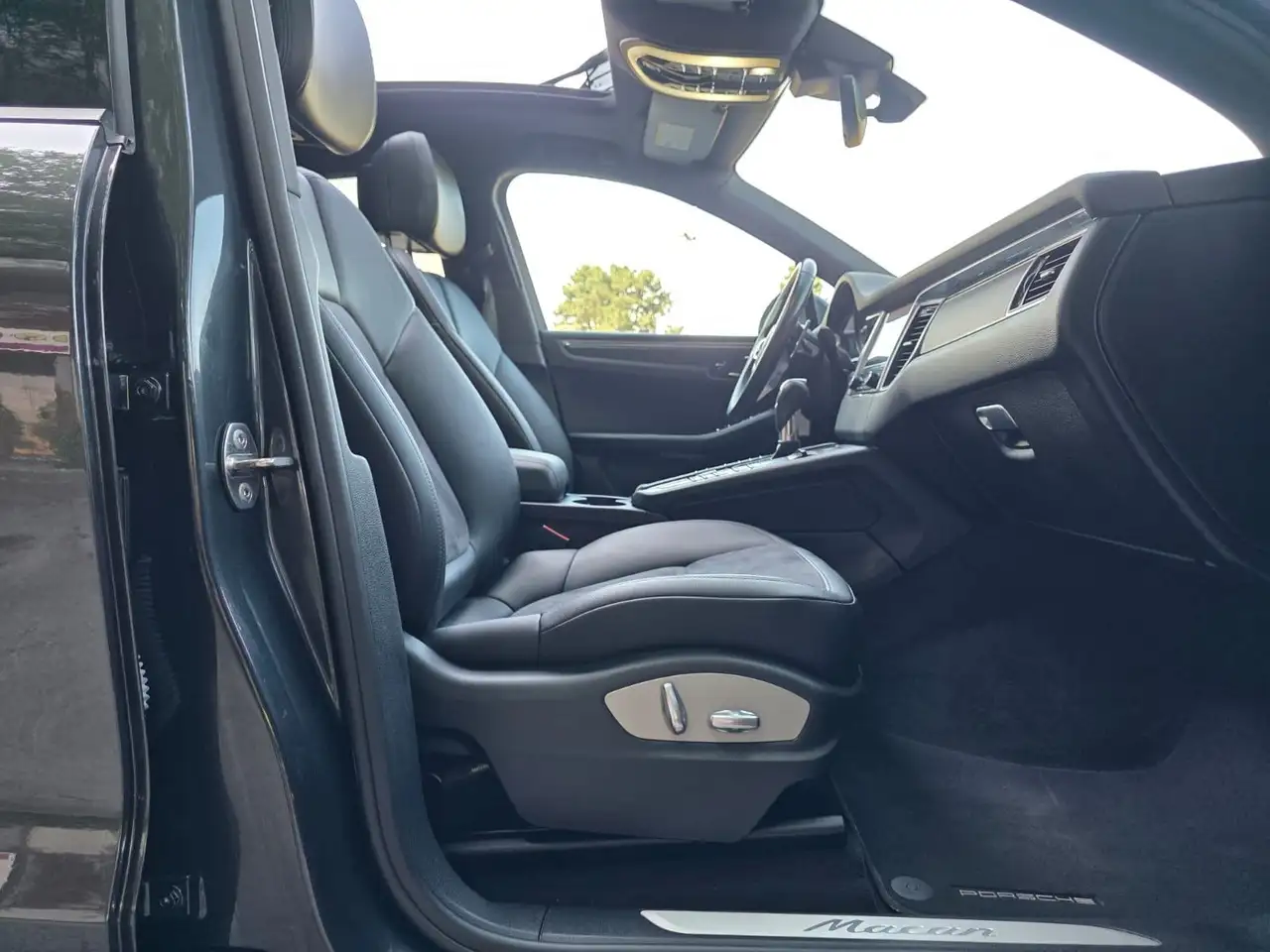 Porsche Macan снимка Porsche Macan