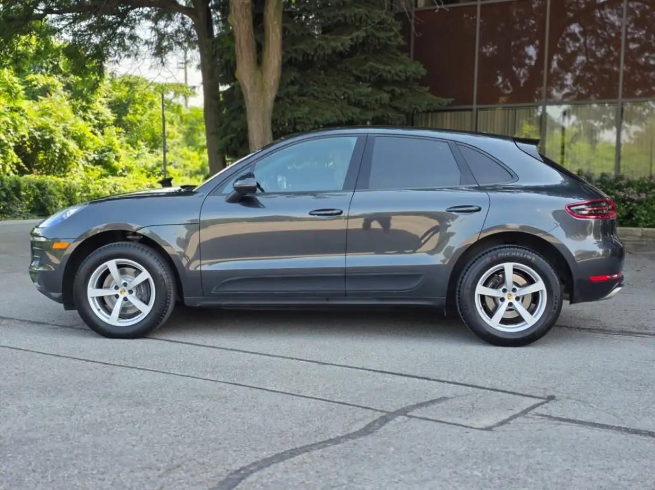 Porsche Macan снимка Porsche Macan