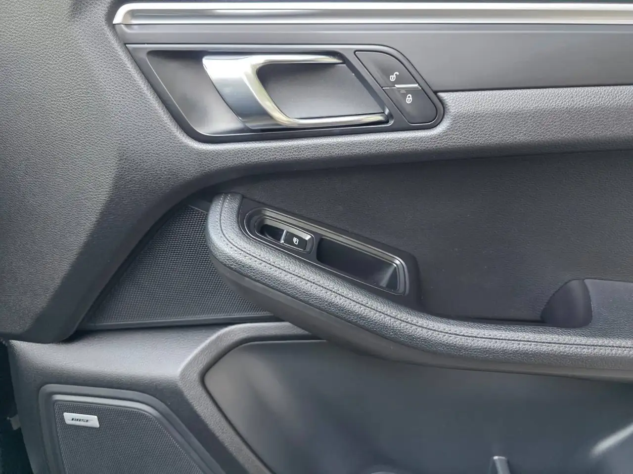 Porsche Macan снимка Porsche Macan