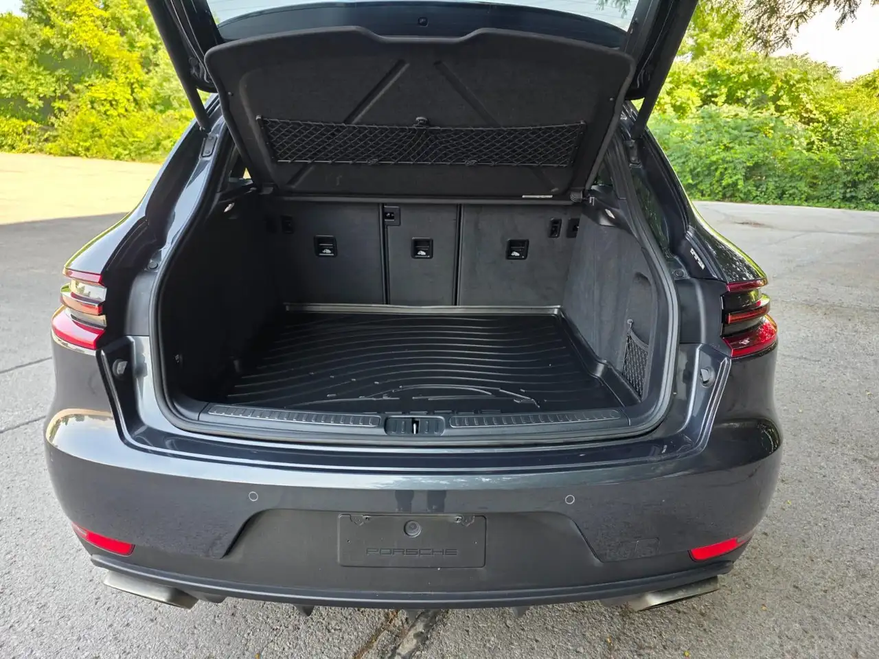 Porsche Macan снимка Porsche Macan