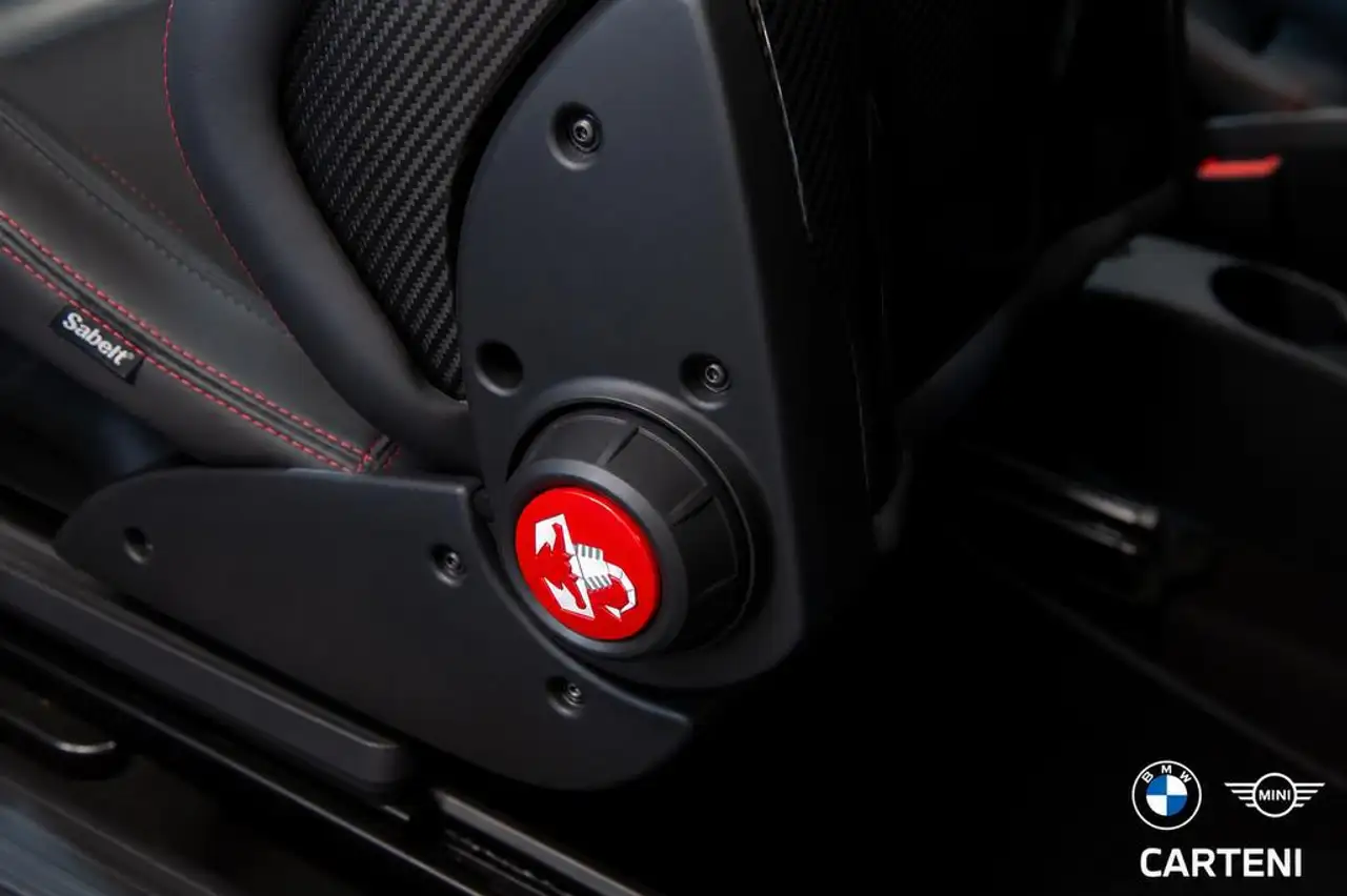 Abarth 695C 2023 — фото 11
