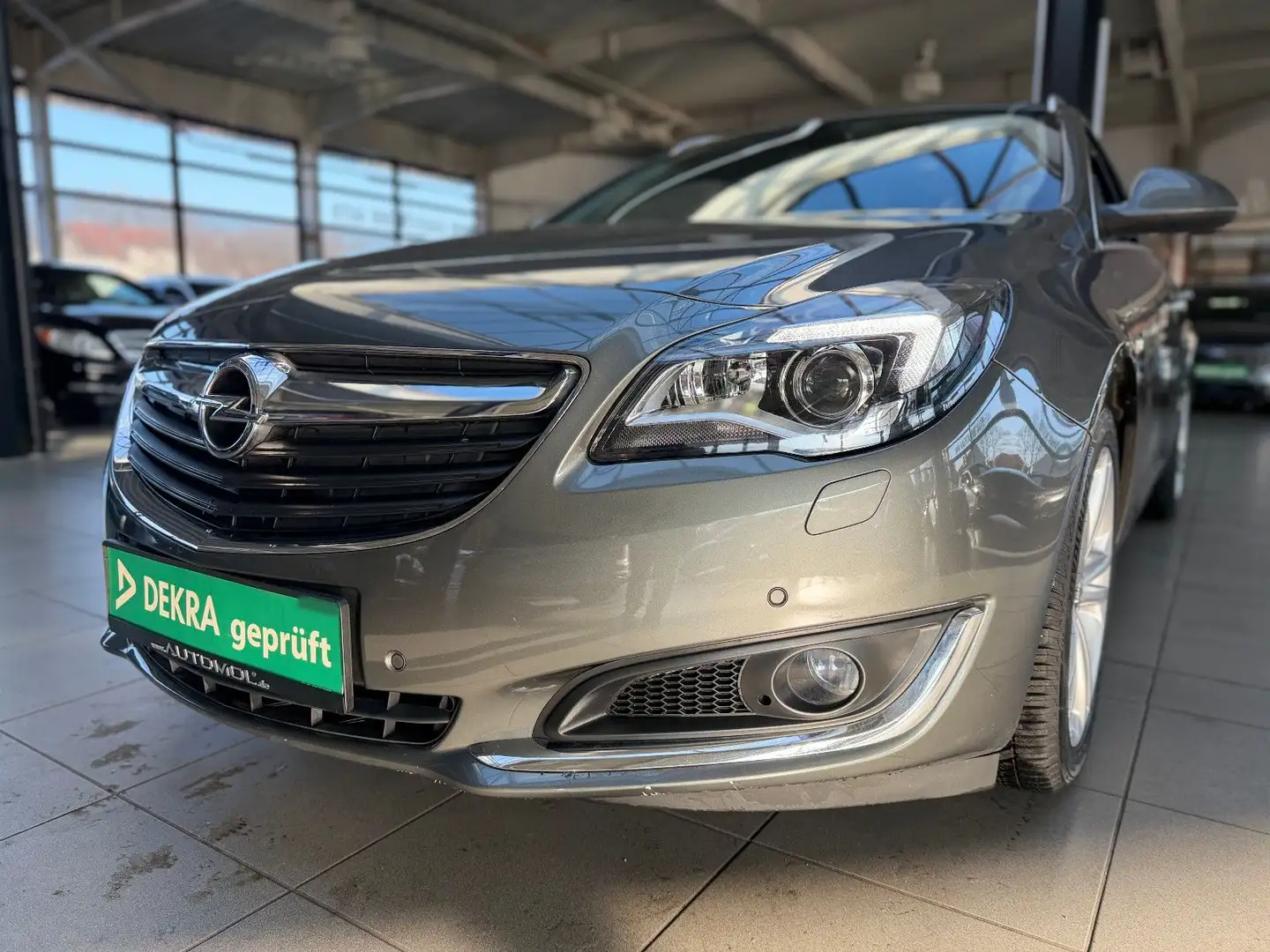 Opel Insignia A Sports Tourer Innovation - 1