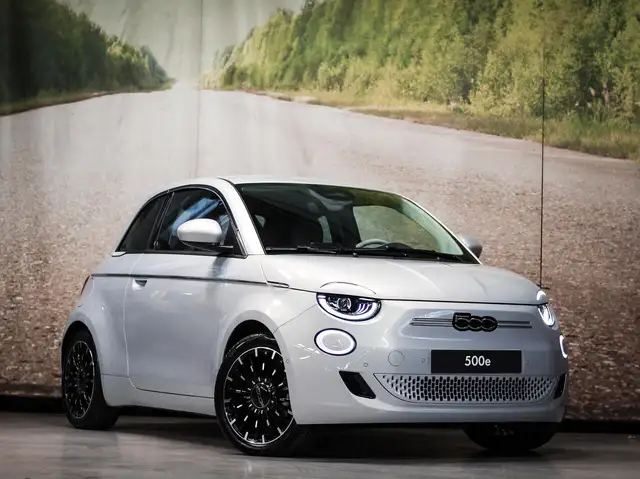 Fiat 500e Electric La Prima