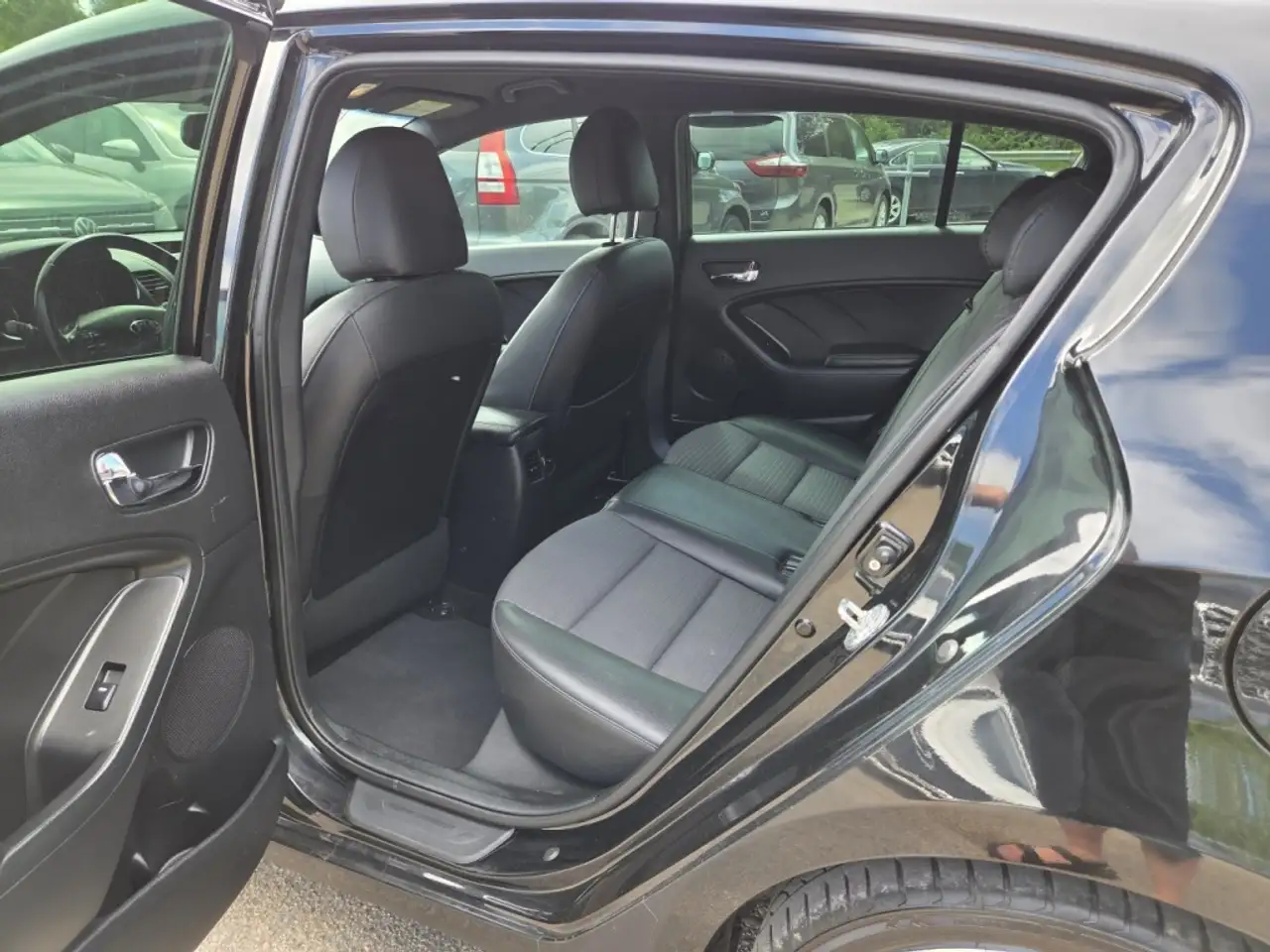 Kia Forte снимка Kia Forte