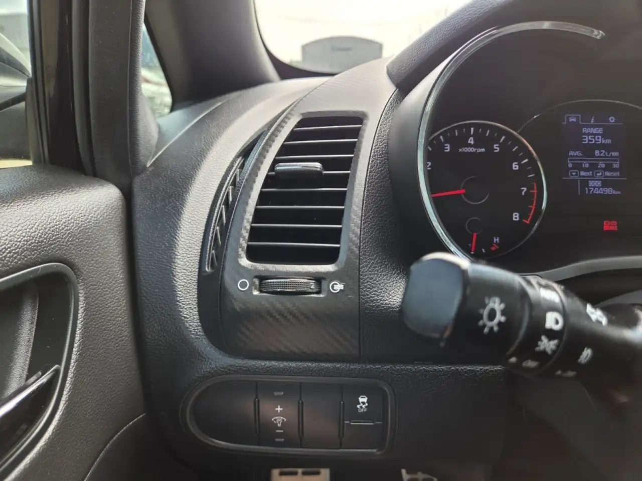 Kia Forte снимка Kia Forte