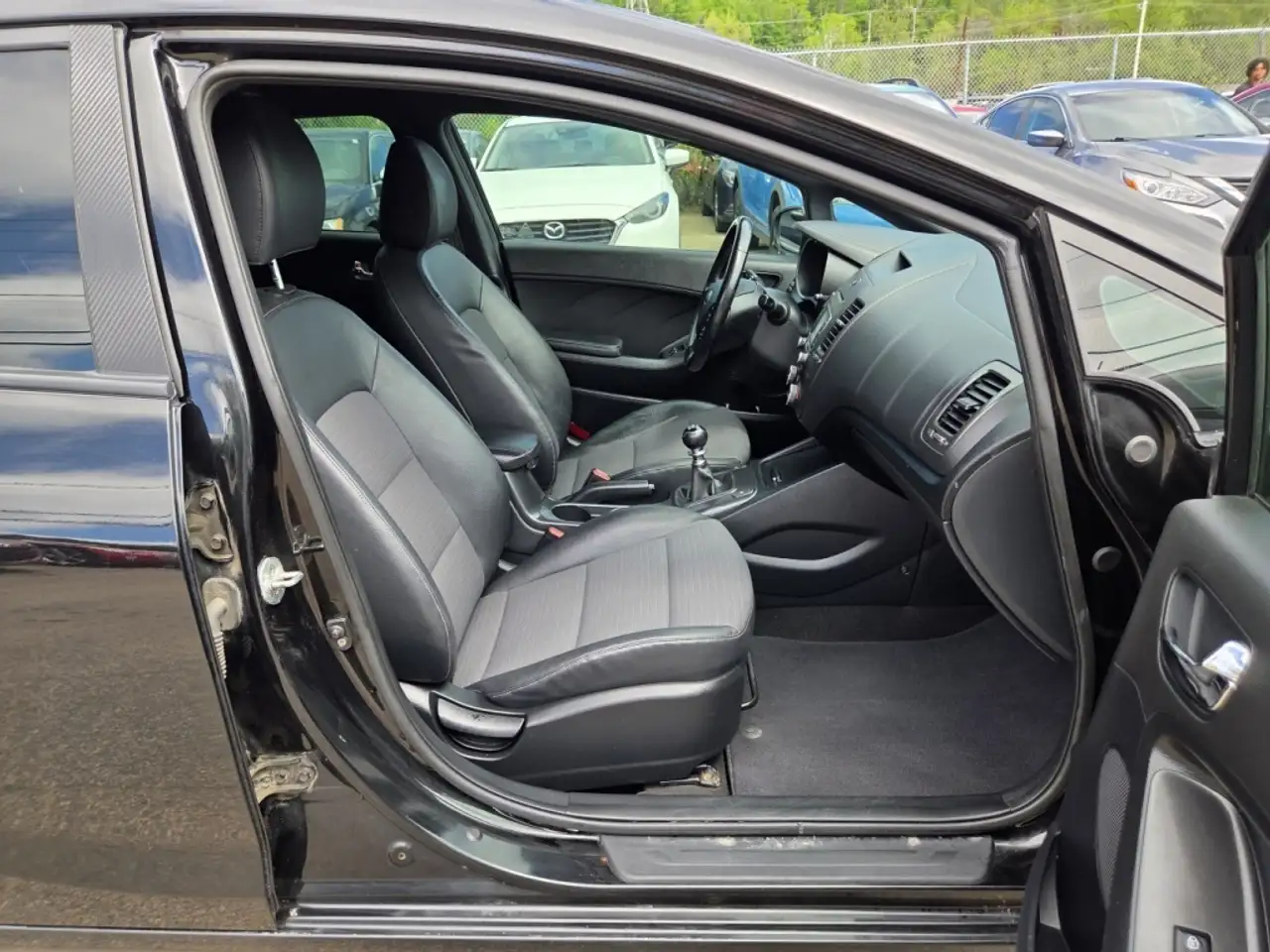 Kia Forte снимка Kia Forte