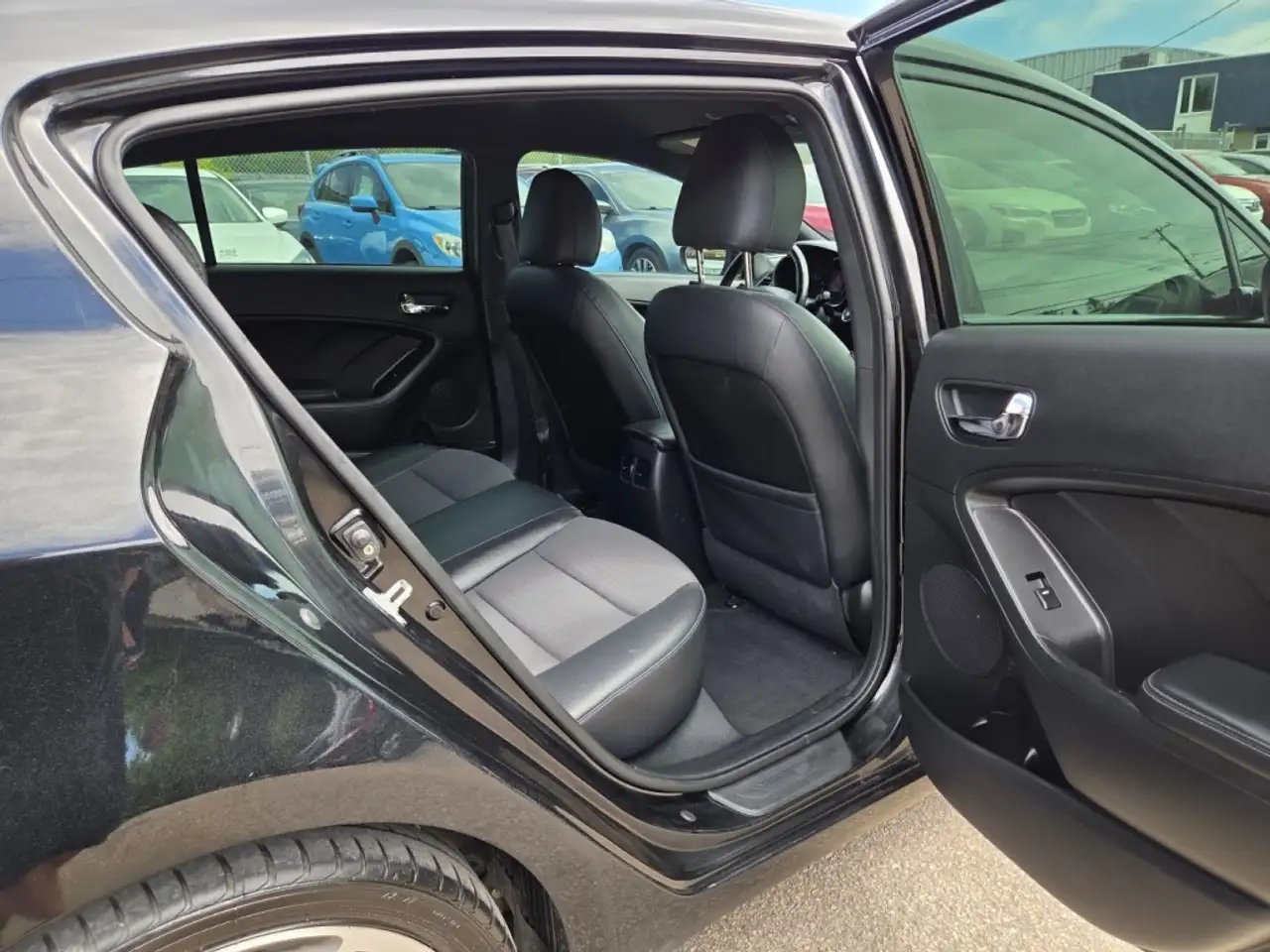 Kia Forte снимка Kia Forte