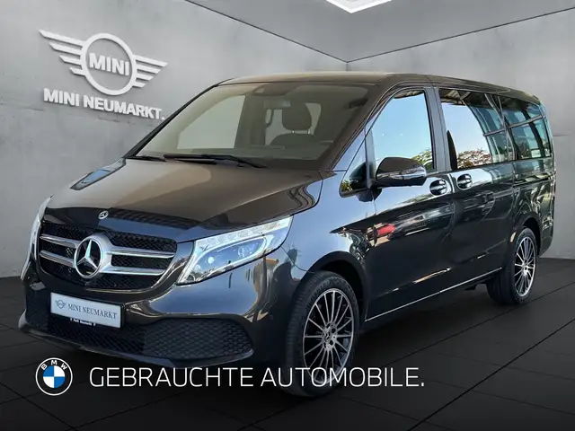 Mercedes-Benz V 300 4-Matic lang LED ACC Pano Burmester