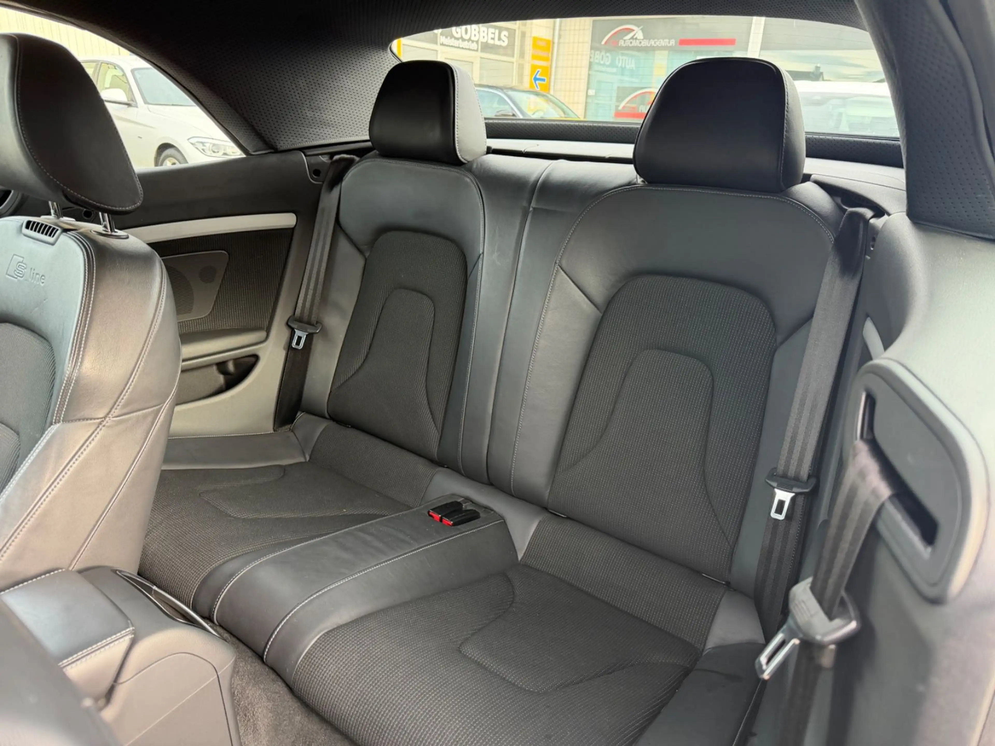Audi A5 Cabrio 2.0 TDI quattro 3x S-Line MMI LED PDC — photo 10
