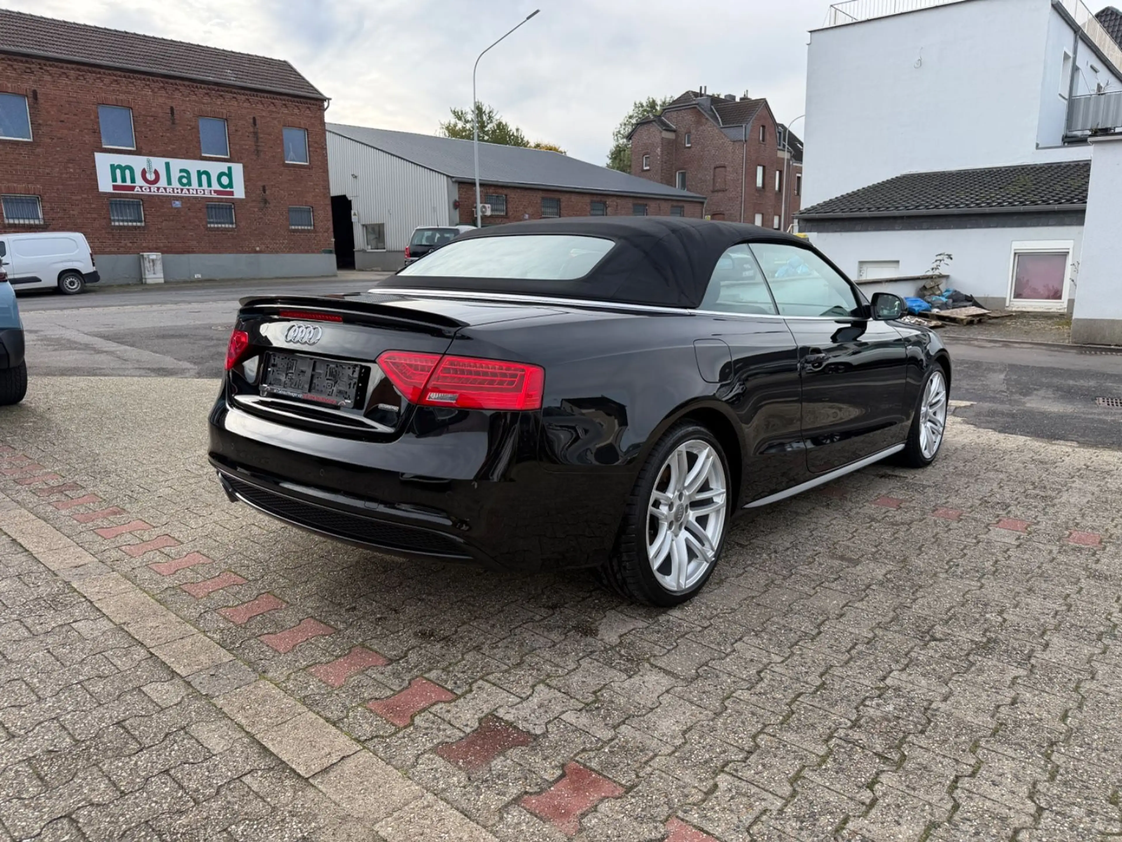 Audi A5 Cabrio 2.0 TDI quattro 3x S-Line MMI LED PDC — photo 5