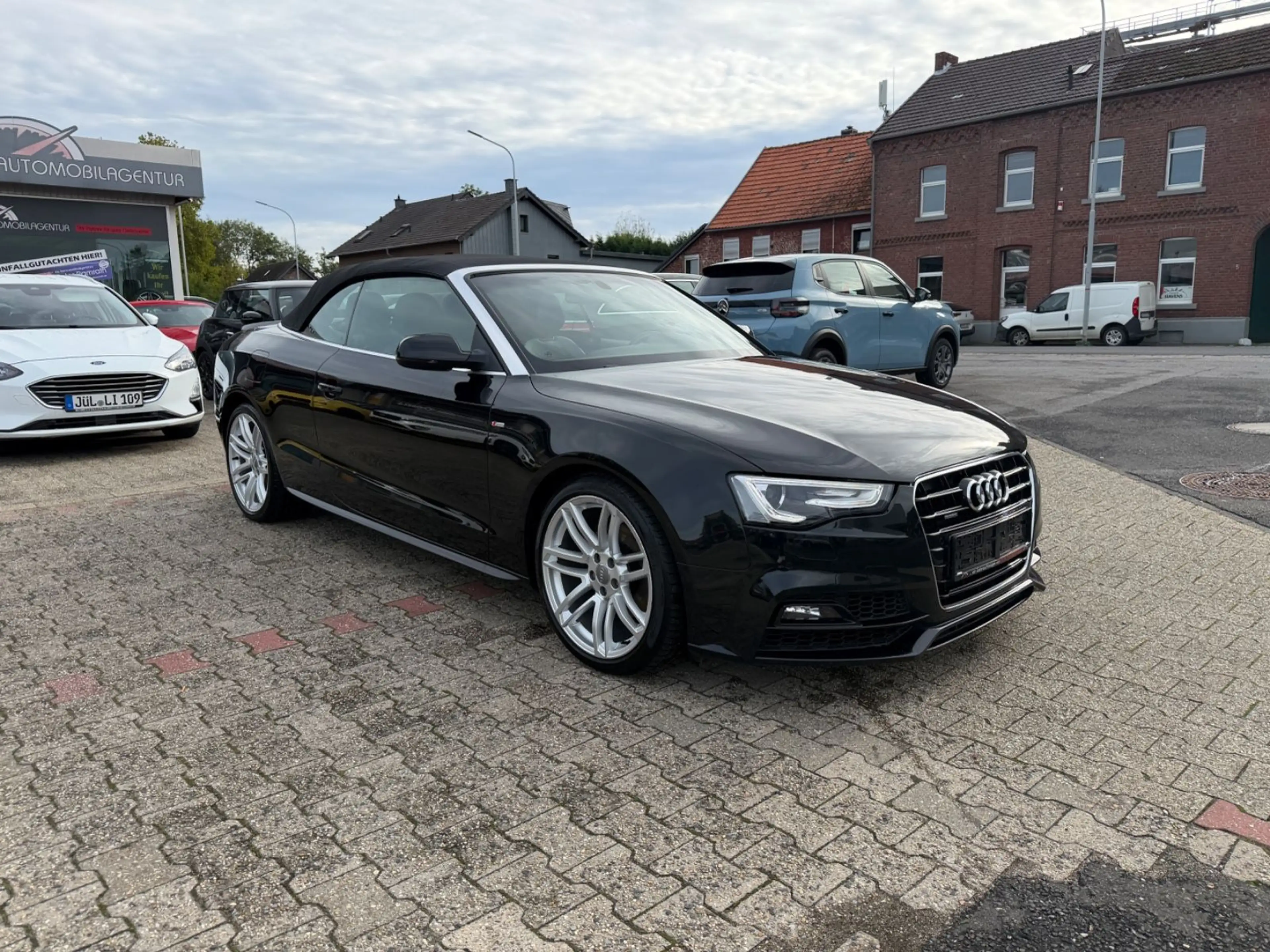 Audi A5 Cabrio 2.0 TDI quattro 3x S-Line MMI LED PDC — photo 3