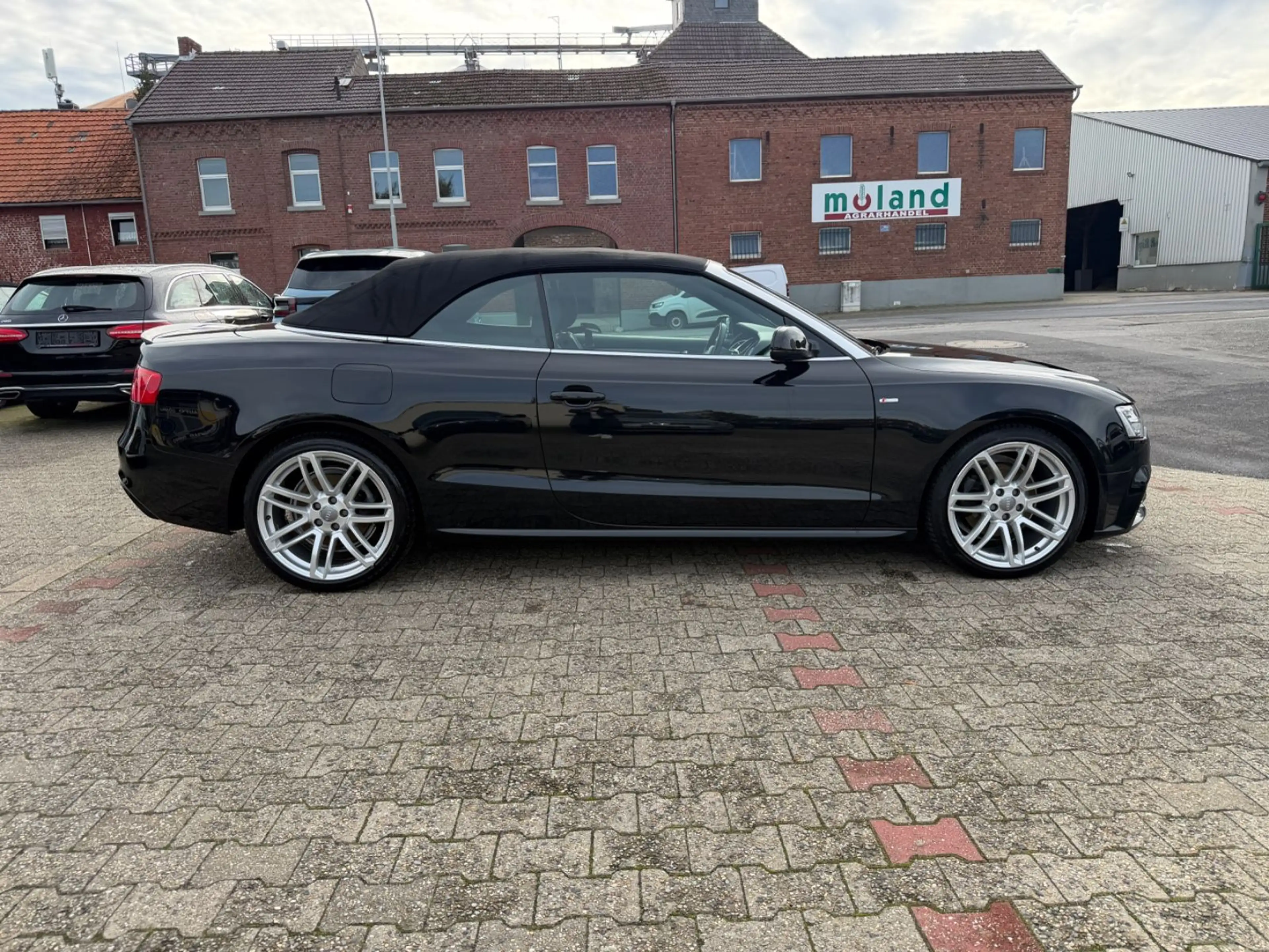 Audi A5 Cabrio 2.0 TDI quattro 3x S-Line MMI LED PDC — photo 4