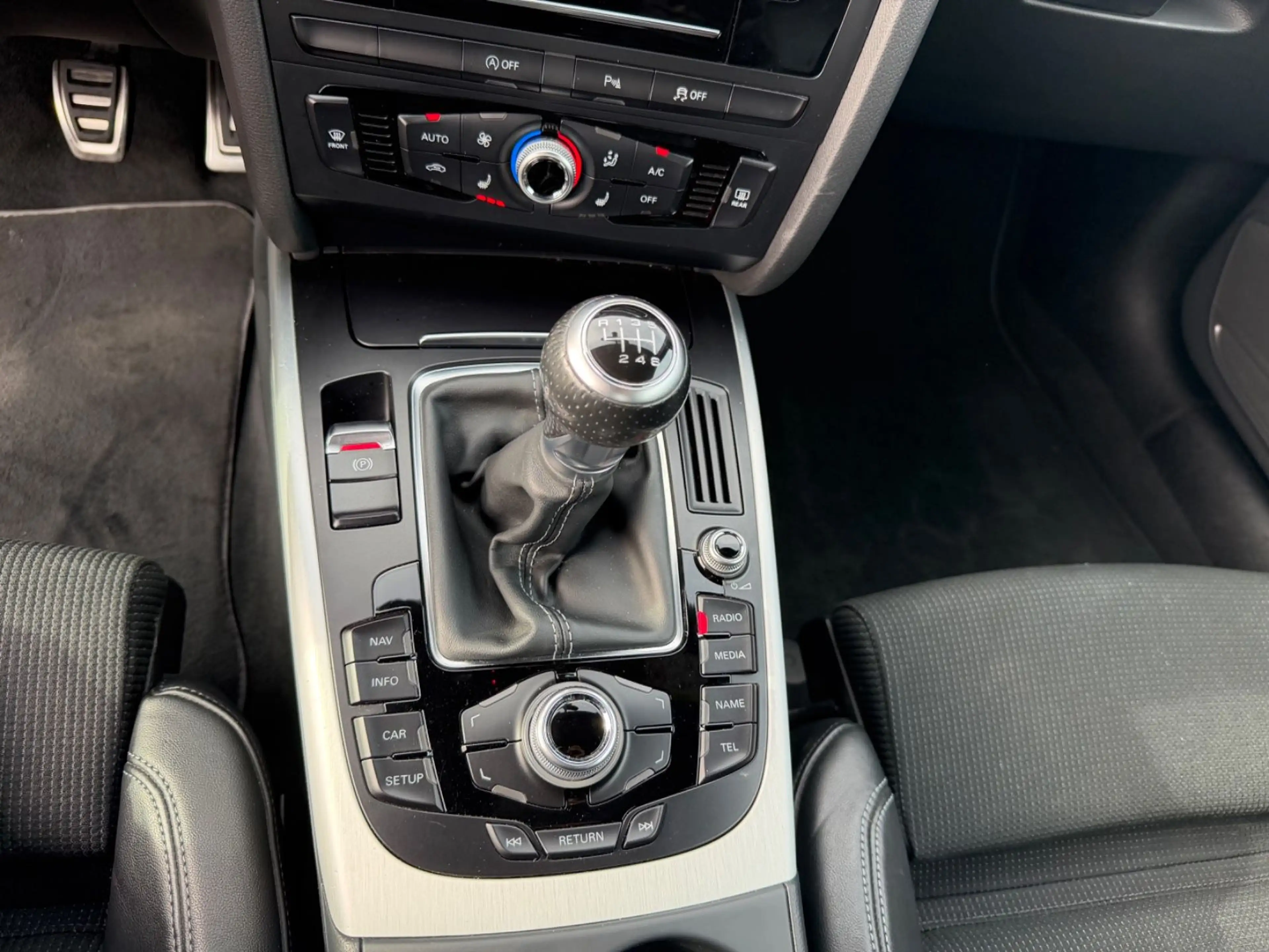 Audi A5 Cabrio 2.0 TDI quattro 3x S-Line MMI LED PDC — photo 13