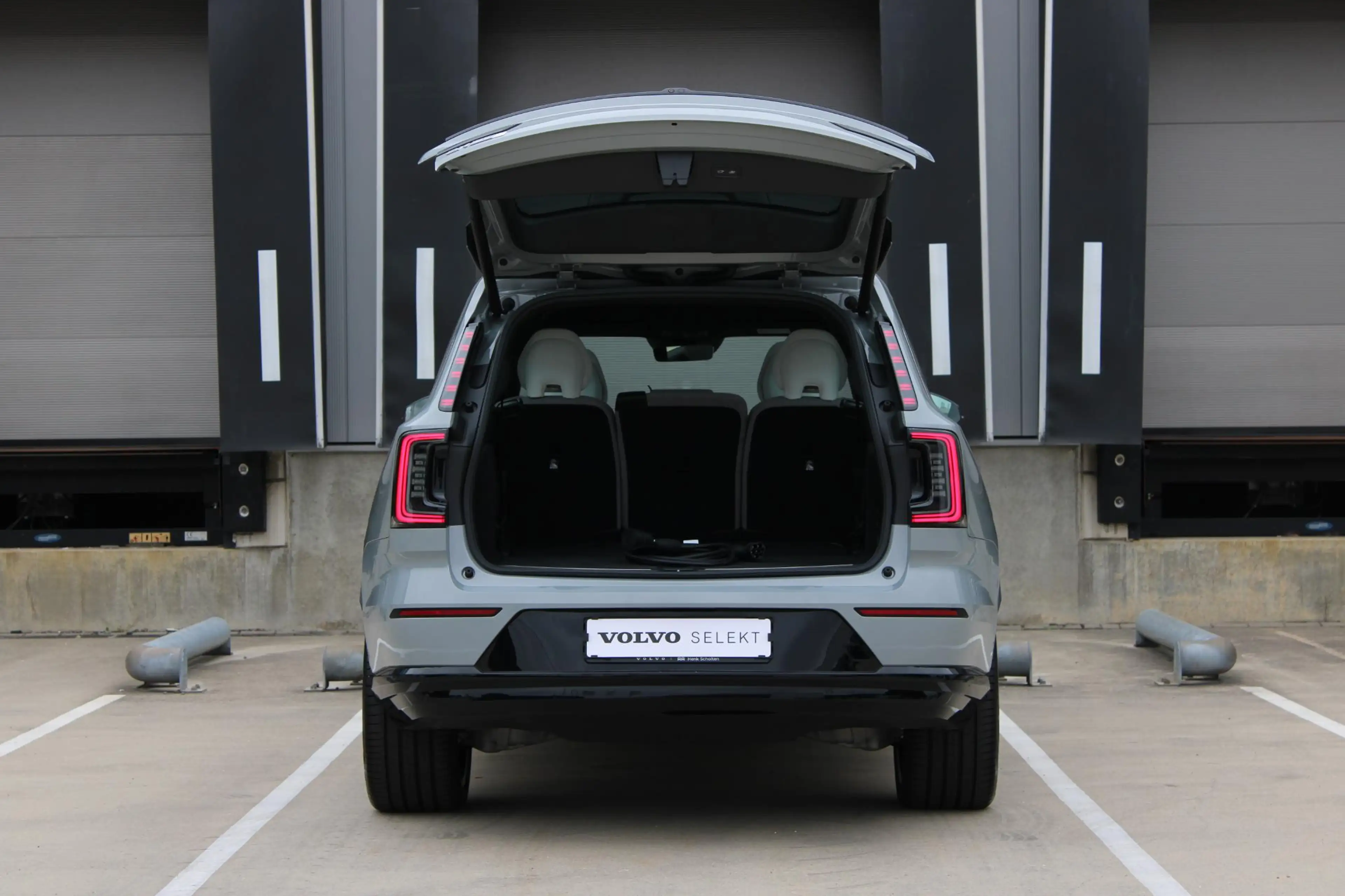 Volvo EX90 Twin Motor Performance Ultra 111 kWh | Pixel LED K — photo 11