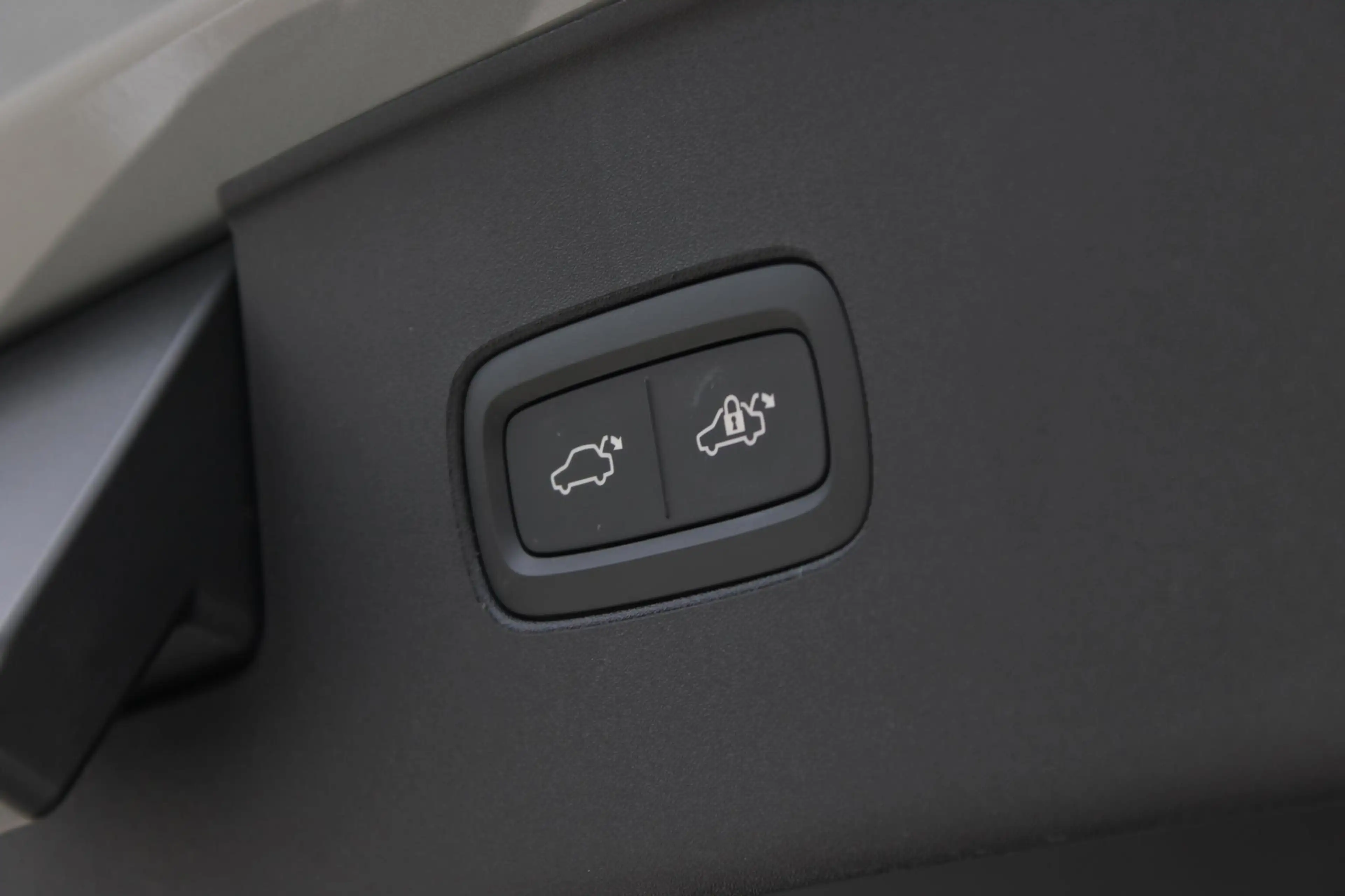 Volvo EX90 Twin Motor Performance Ultra 111 kWh | Pixel LED K — photo 14