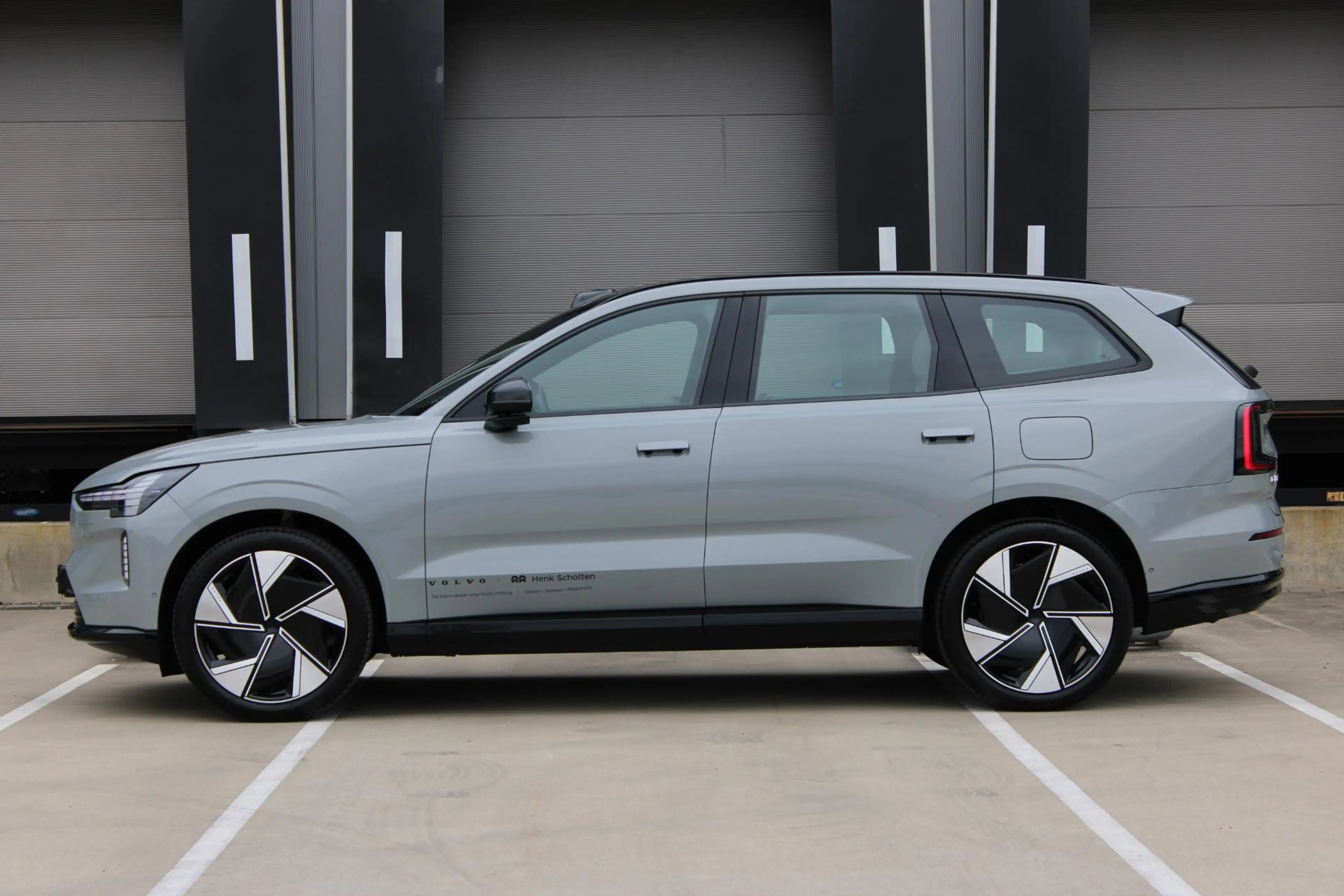 Volvo EX90 Twin Motor Performance Ultra 111 kWh | Pixel LED K — photo 2