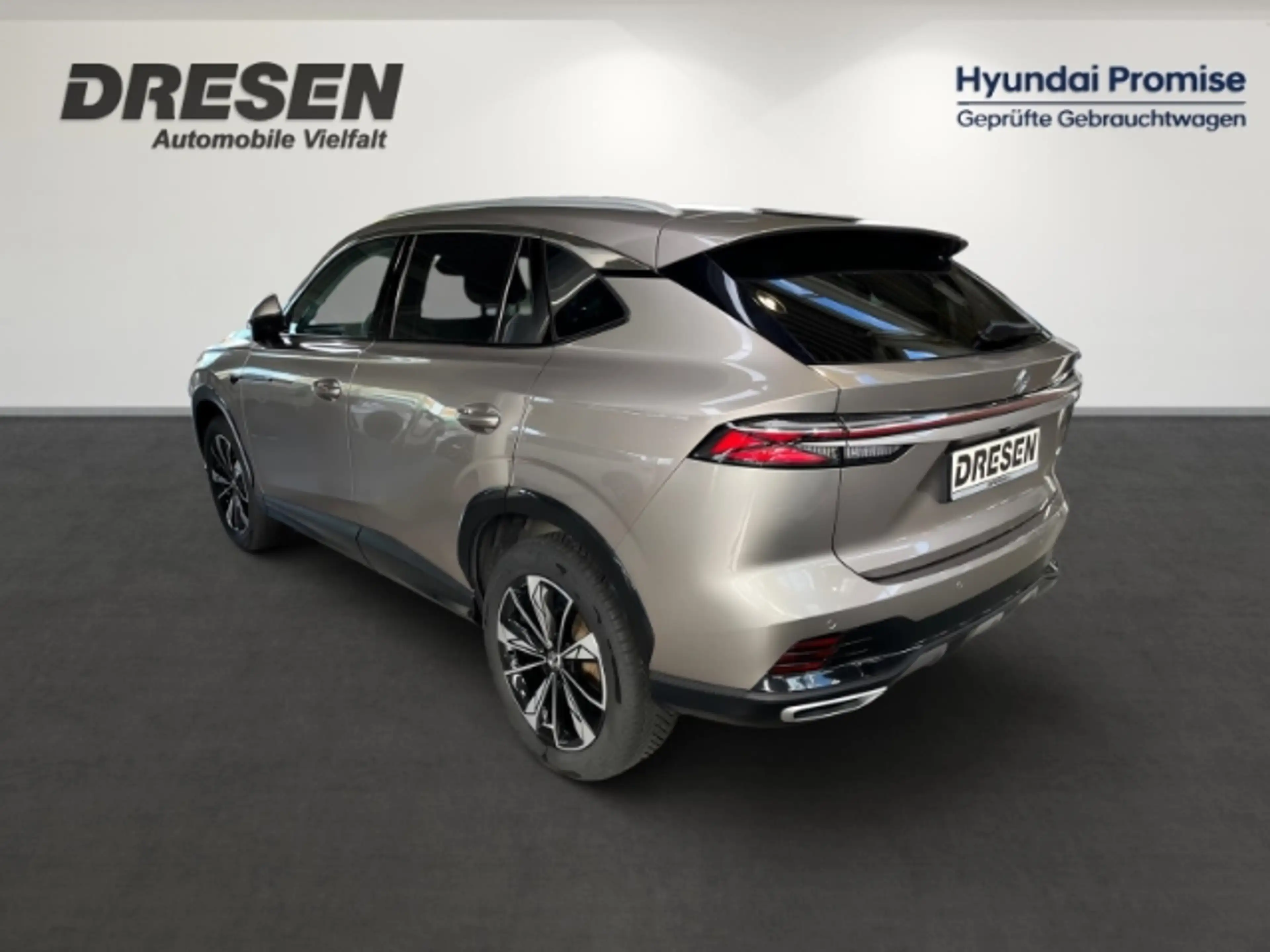 MG HS 1.5 T GDI 125 kW Luxury+Sitzheizung+Kamera+Panoram — photo 4