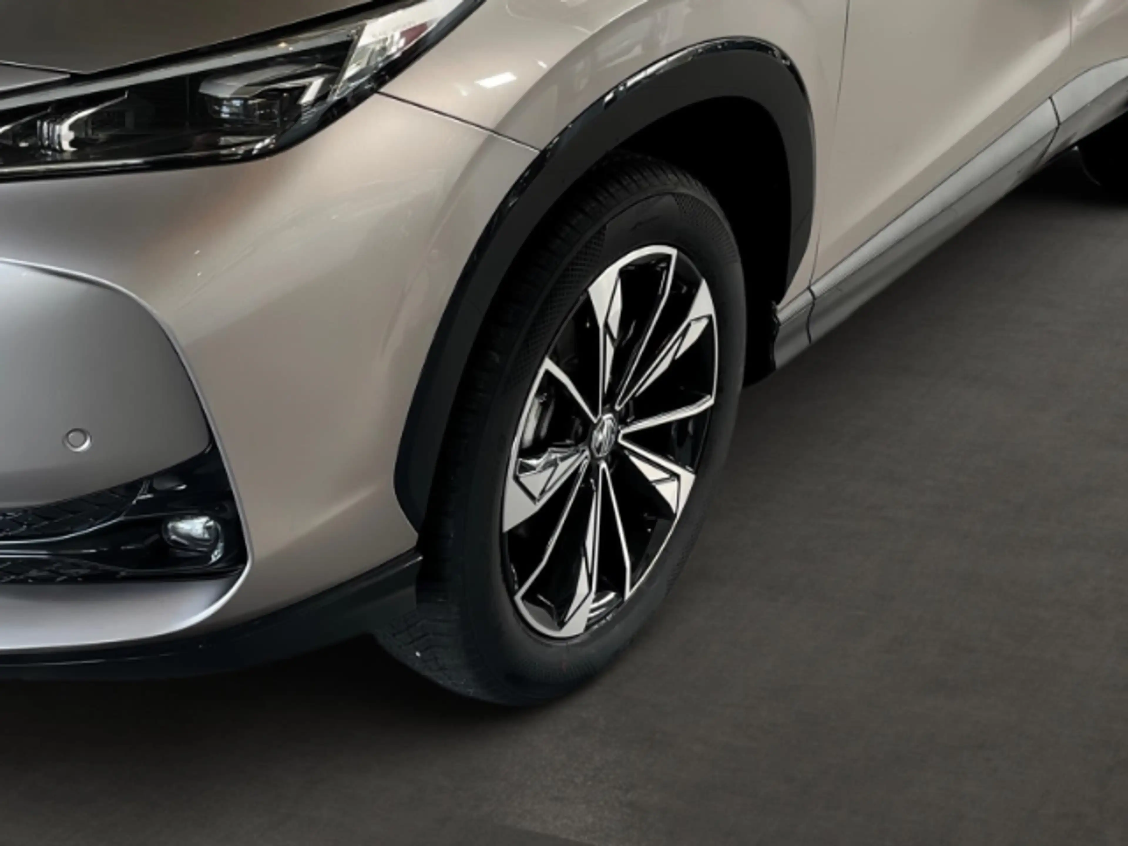 MG HS 1.5 T GDI 125 kW Luxury+Sitzheizung+Kamera+Panoram — photo 6