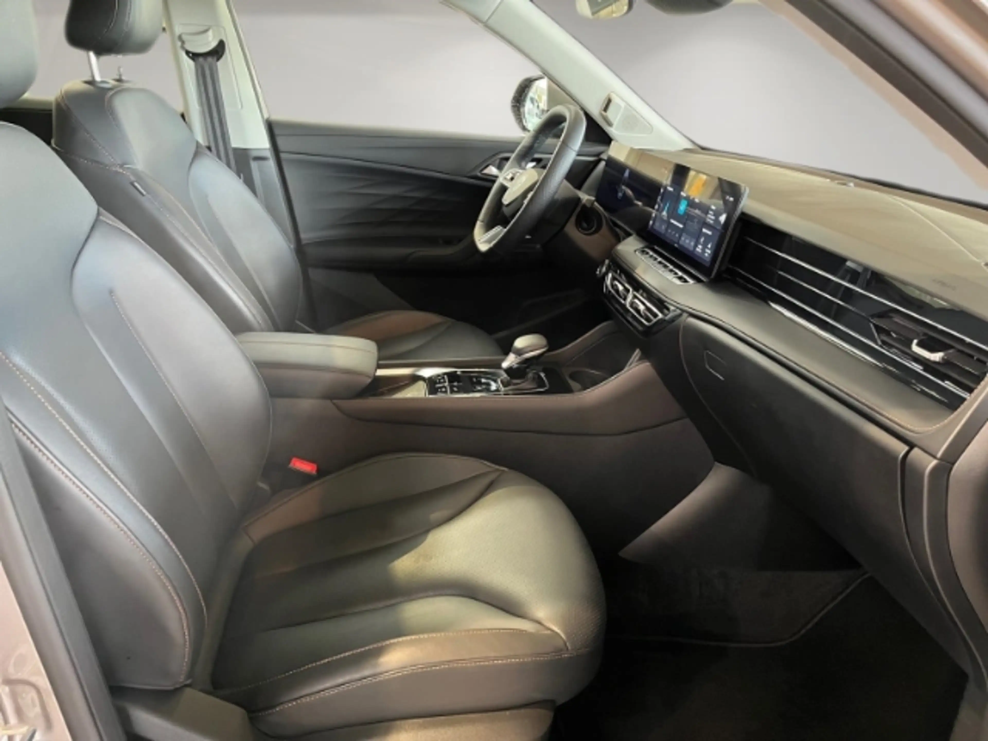 MG HS 1.5 T GDI 125 kW Luxury+Sitzheizung+Kamera+Panoram — photo 14